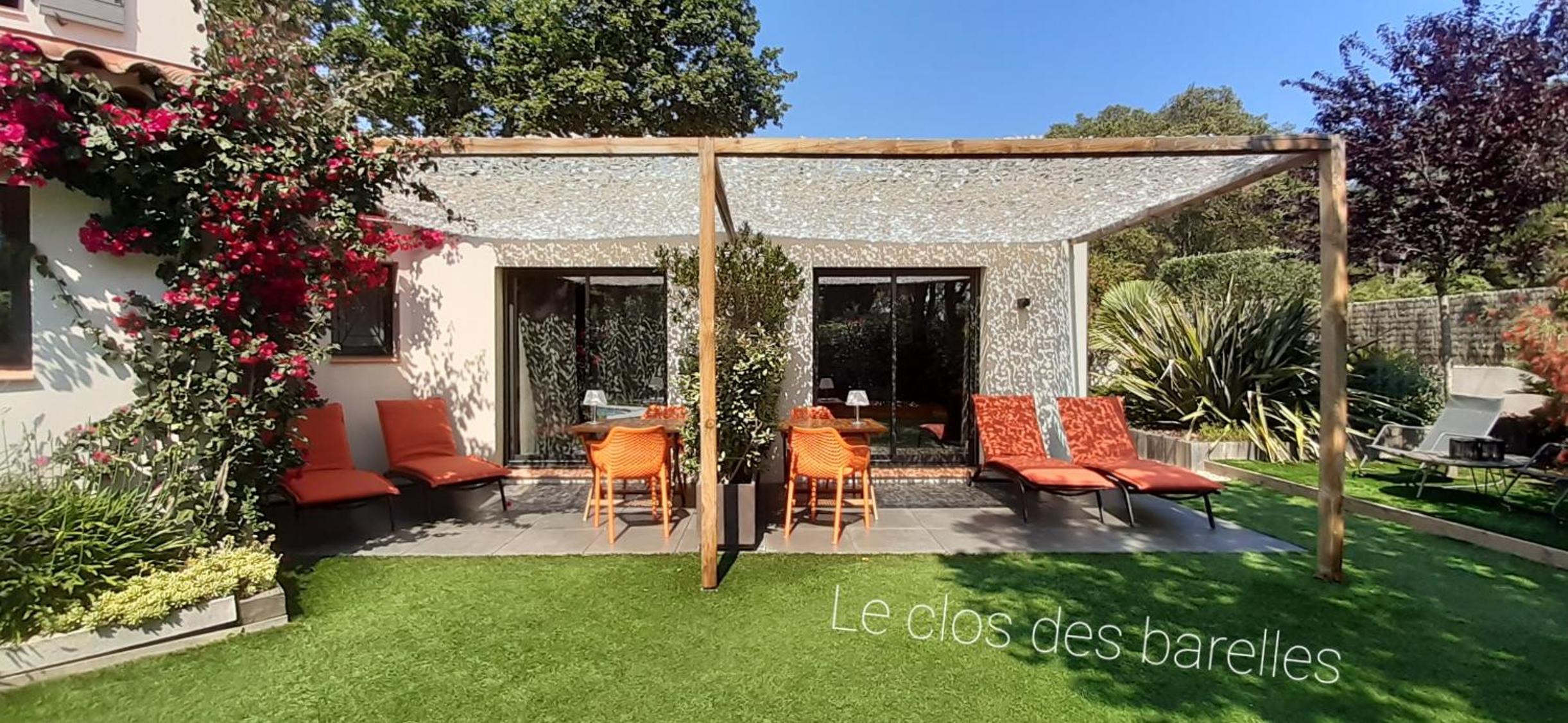 Le Clos des Barelles view 3