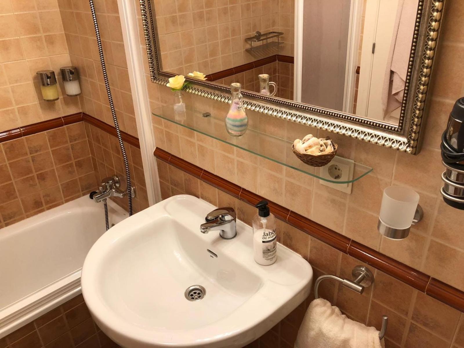 Paraiso Sol Torrox Costa apartamento Torrox — bathroom