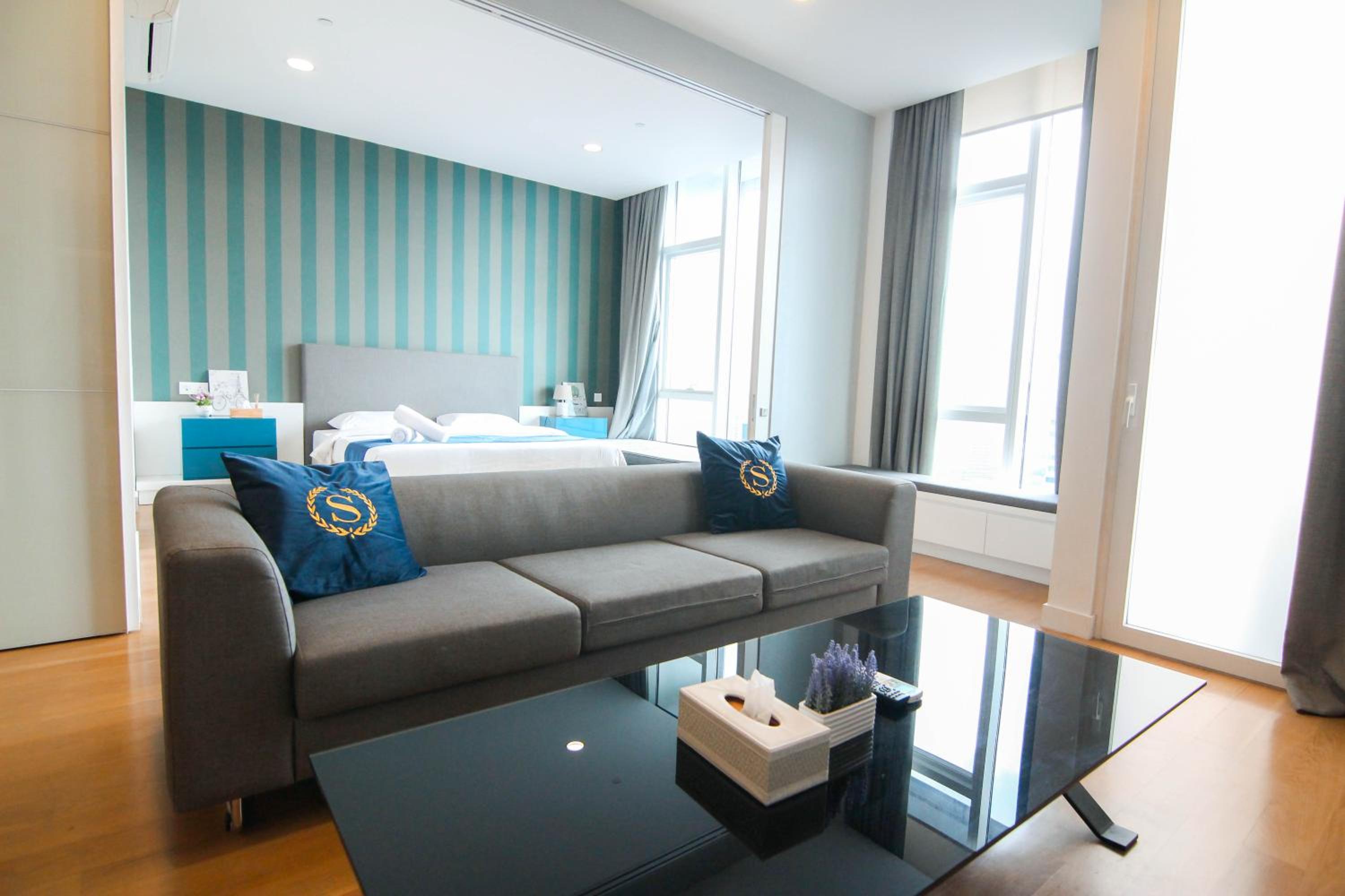 Dolphin Platinum KLCC Kuala Lumpur