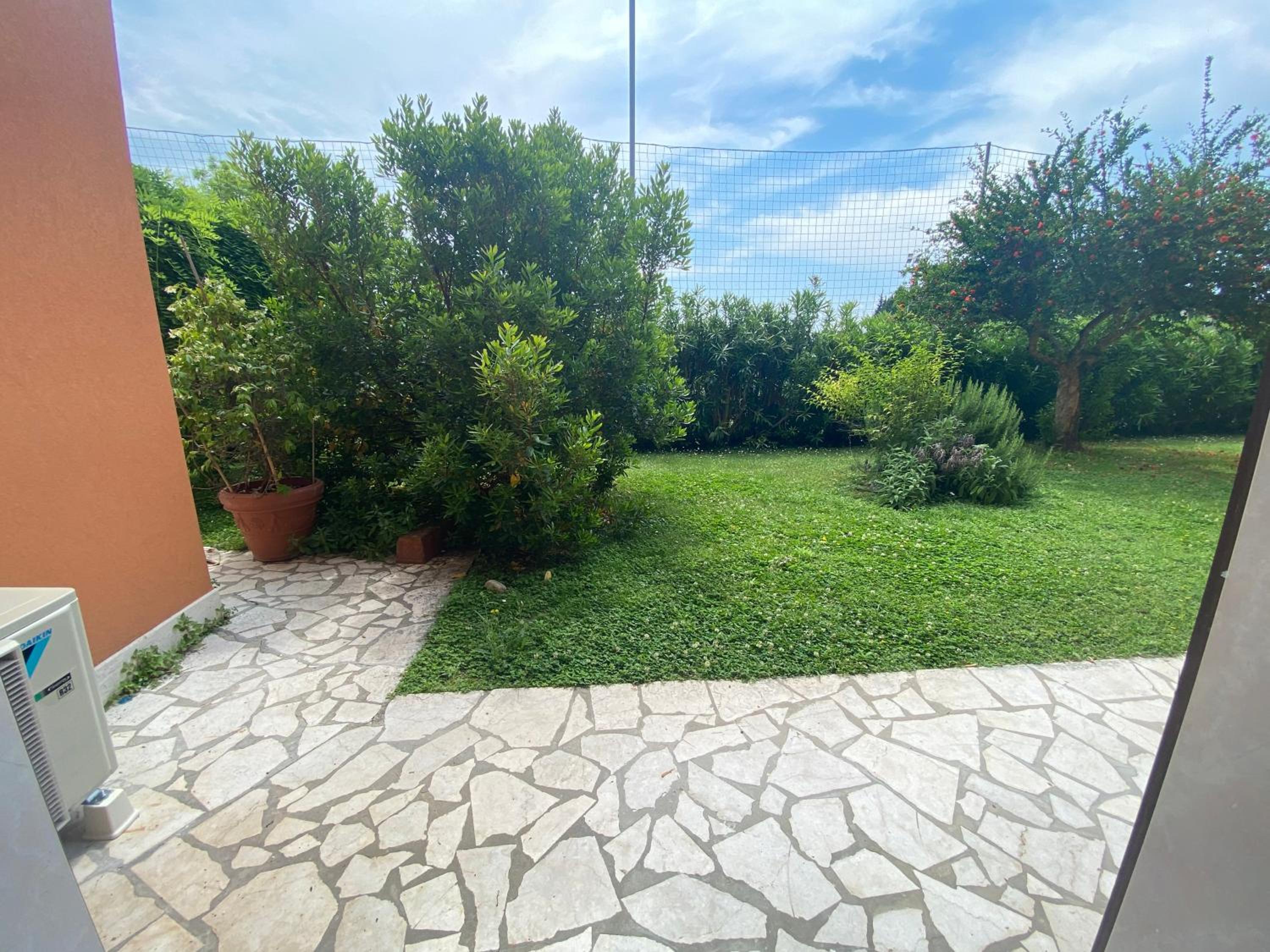 Bottrigo Apartment view 4