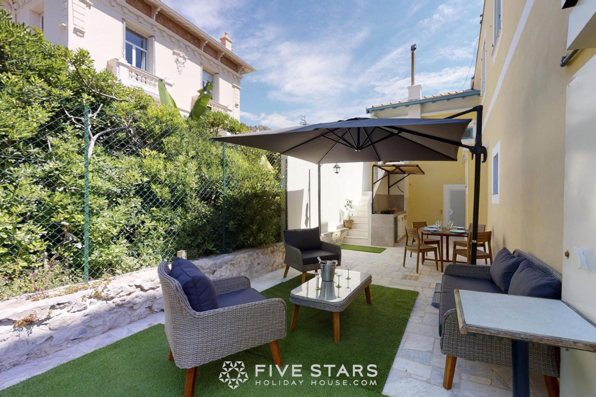 Villa Capriciosa - Five Stars Holiday House view 4