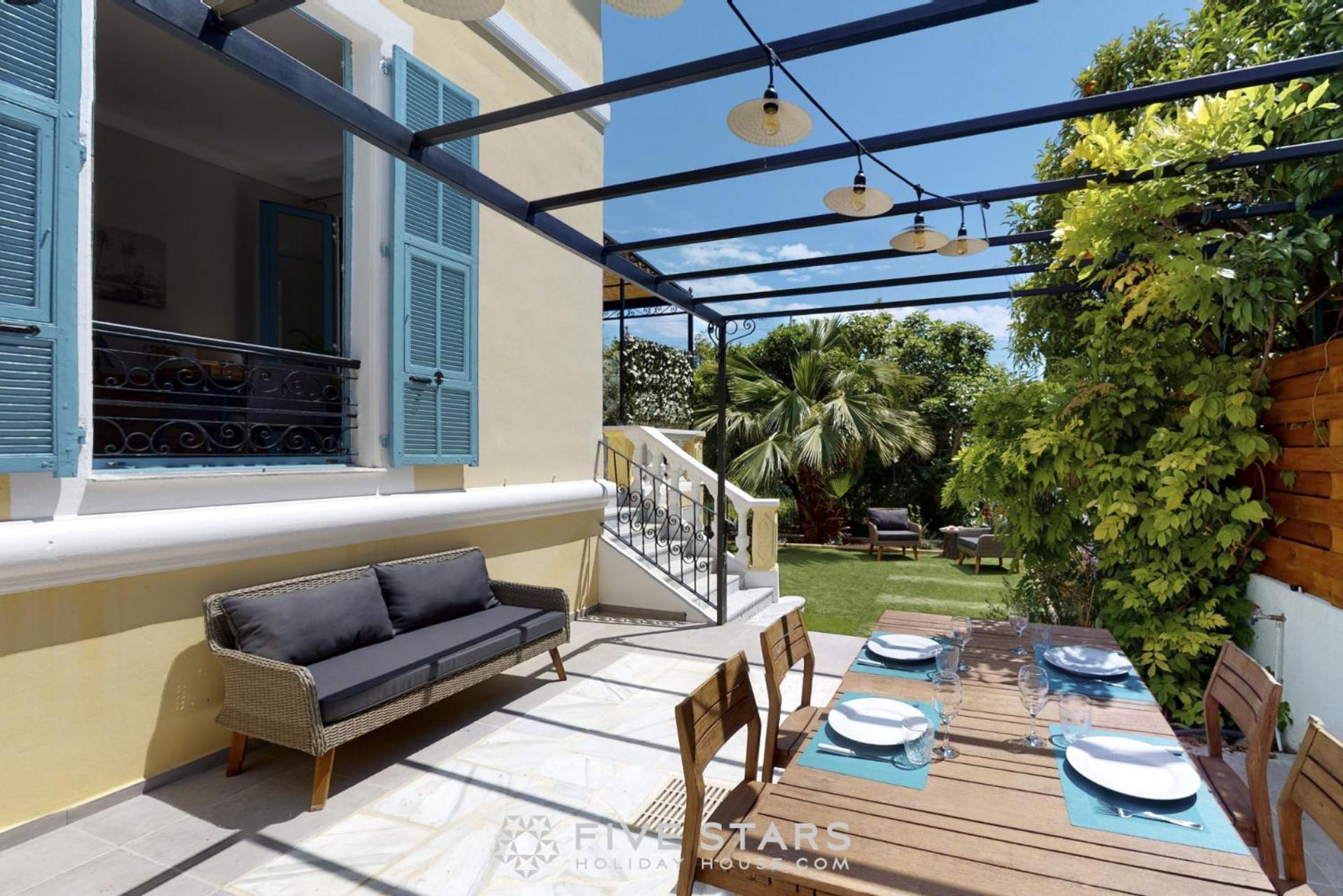 Villa Capriciosa - Five Stars Holiday House view 3