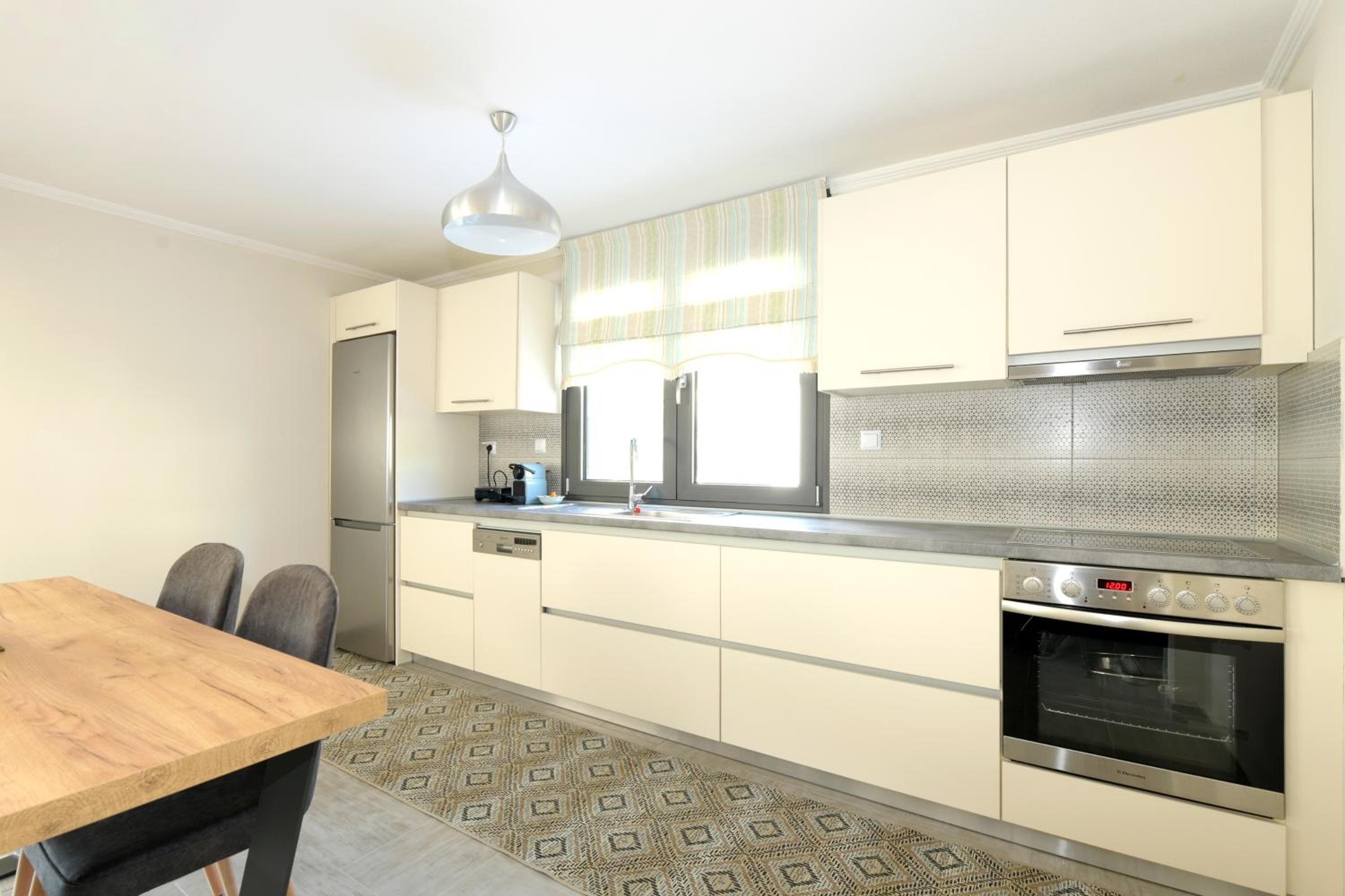 W1 Rooms view 5