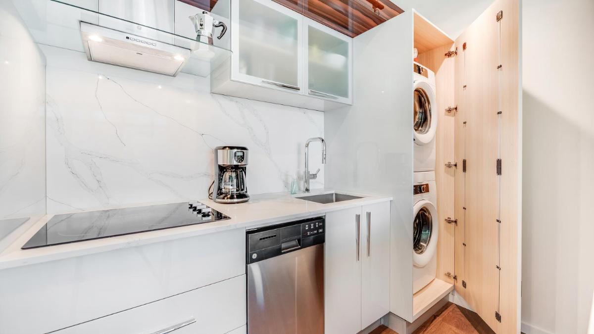 Urban City Living at the Jukebox view 5