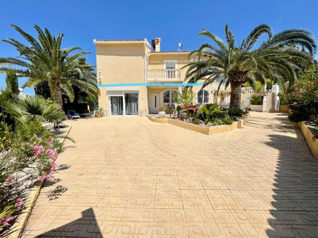 Villa Eva Asiana Guesthouse with shared POOL near the beach photo 2