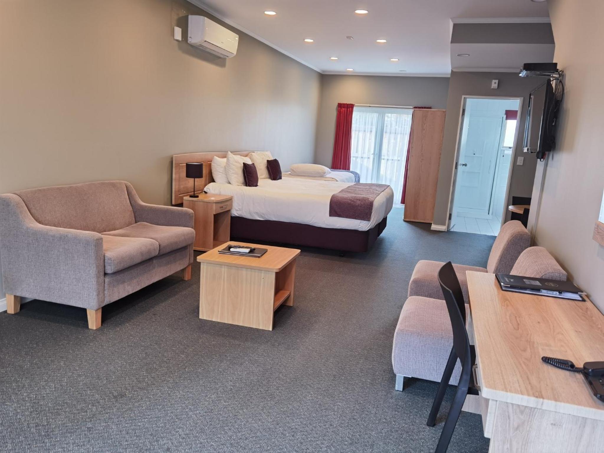 Cornwall Motor Lodge, photo 49