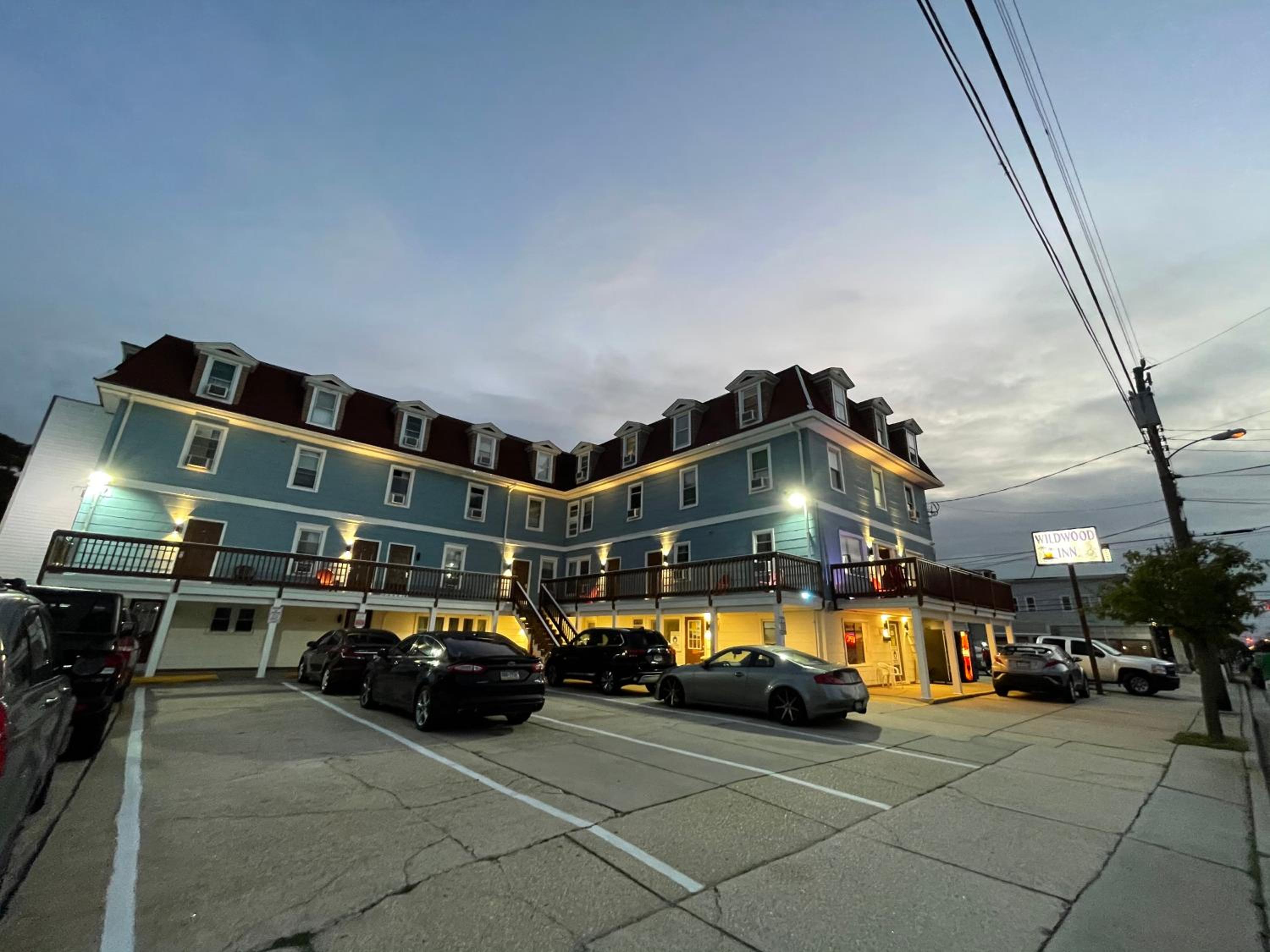 Wildwood Inn Hotel Beach & Boardwalk