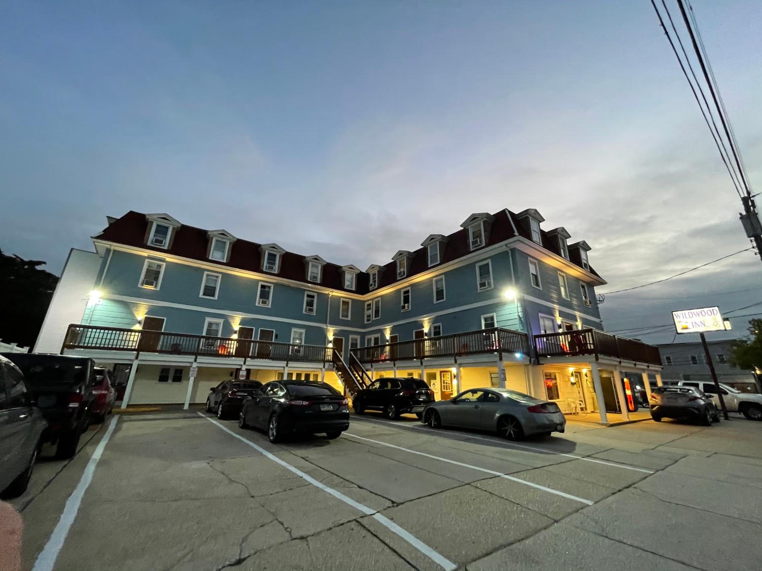 Wildwood Inn Hotel Beach & Boardwalk