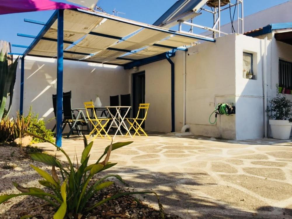 Artist Cottage in Dromolaxia view 3