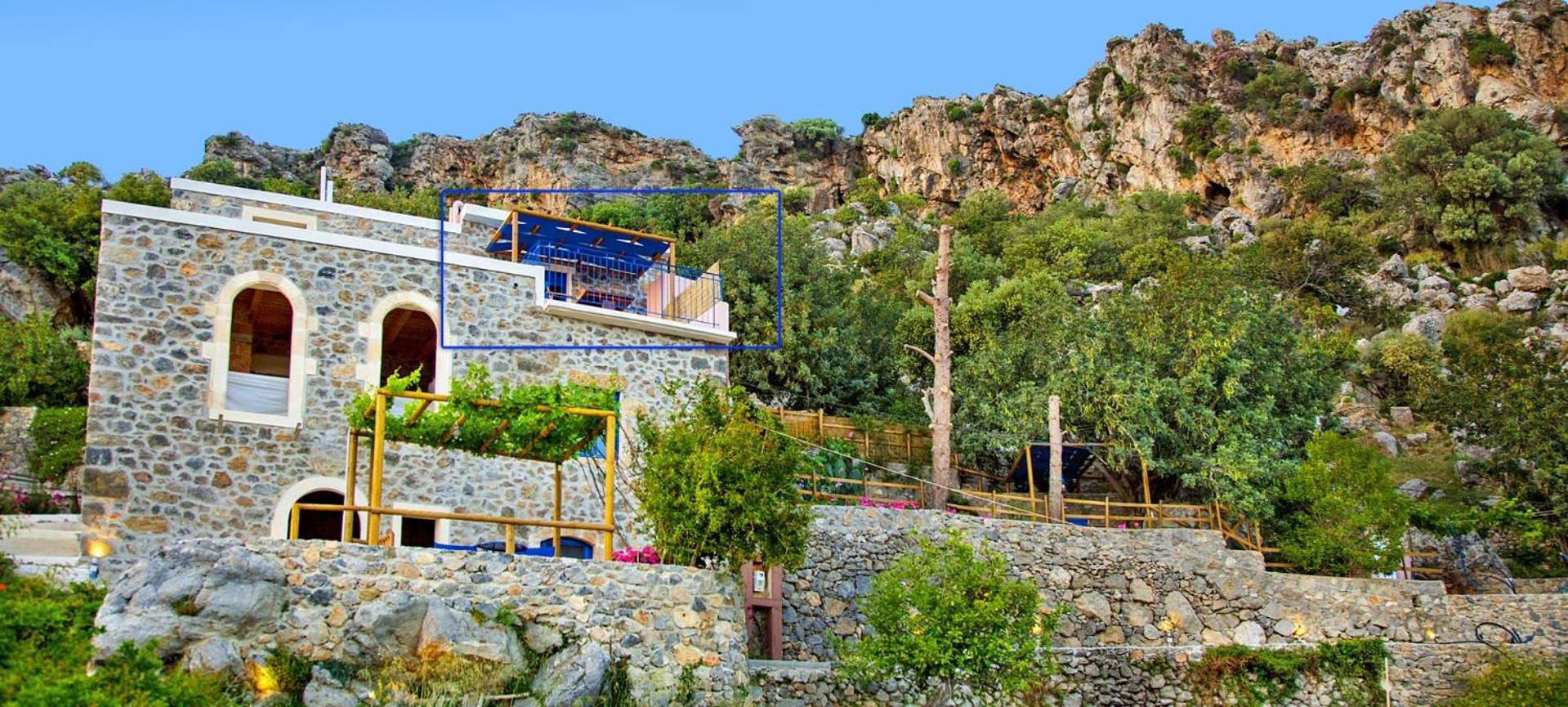 Hotel Mirthios-Hill Apartments - Image 1