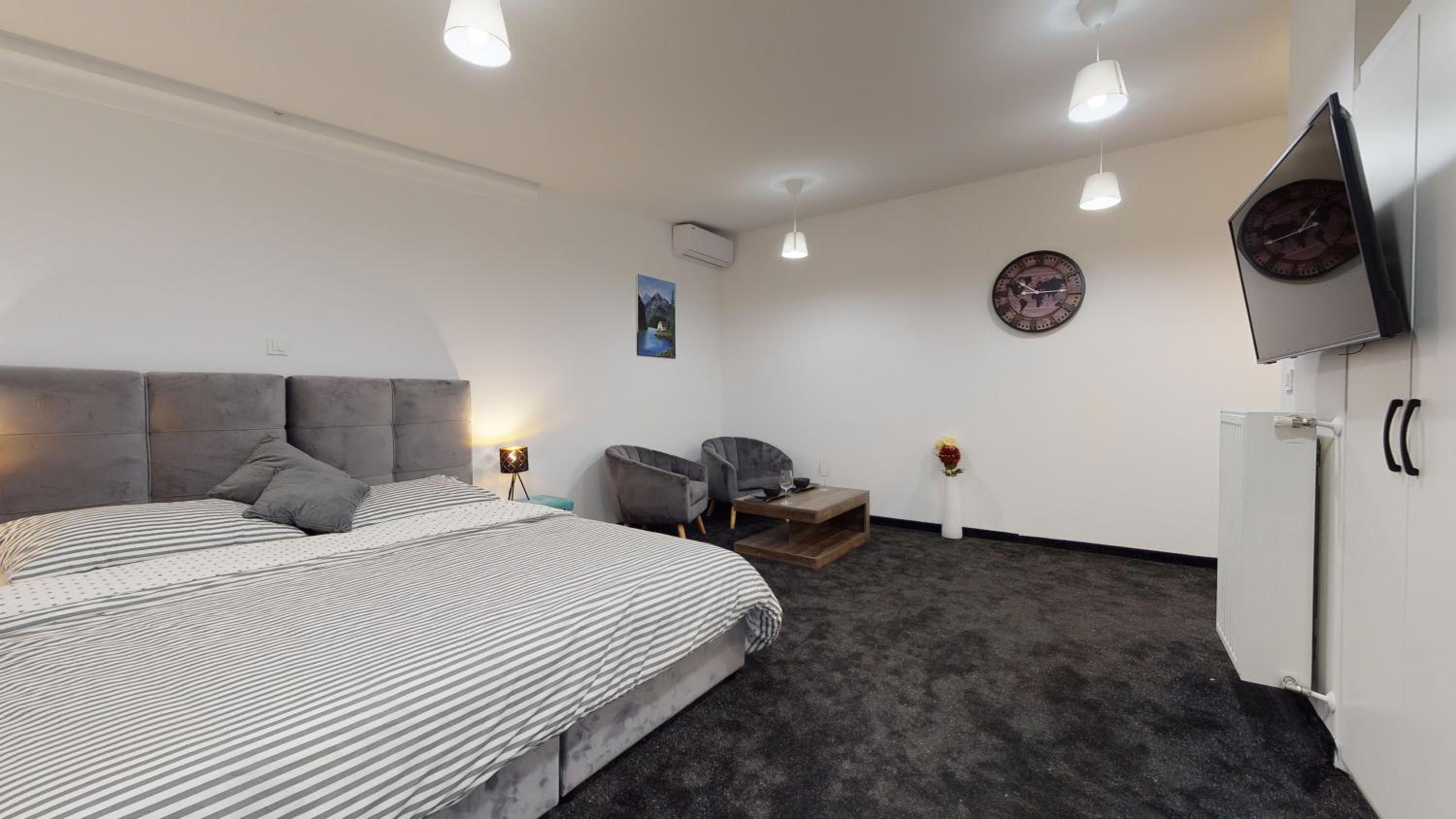 WooW Apartments