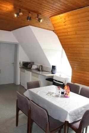 Ferienwohnung Monteurwohnung Rose 15 Isenbüttel