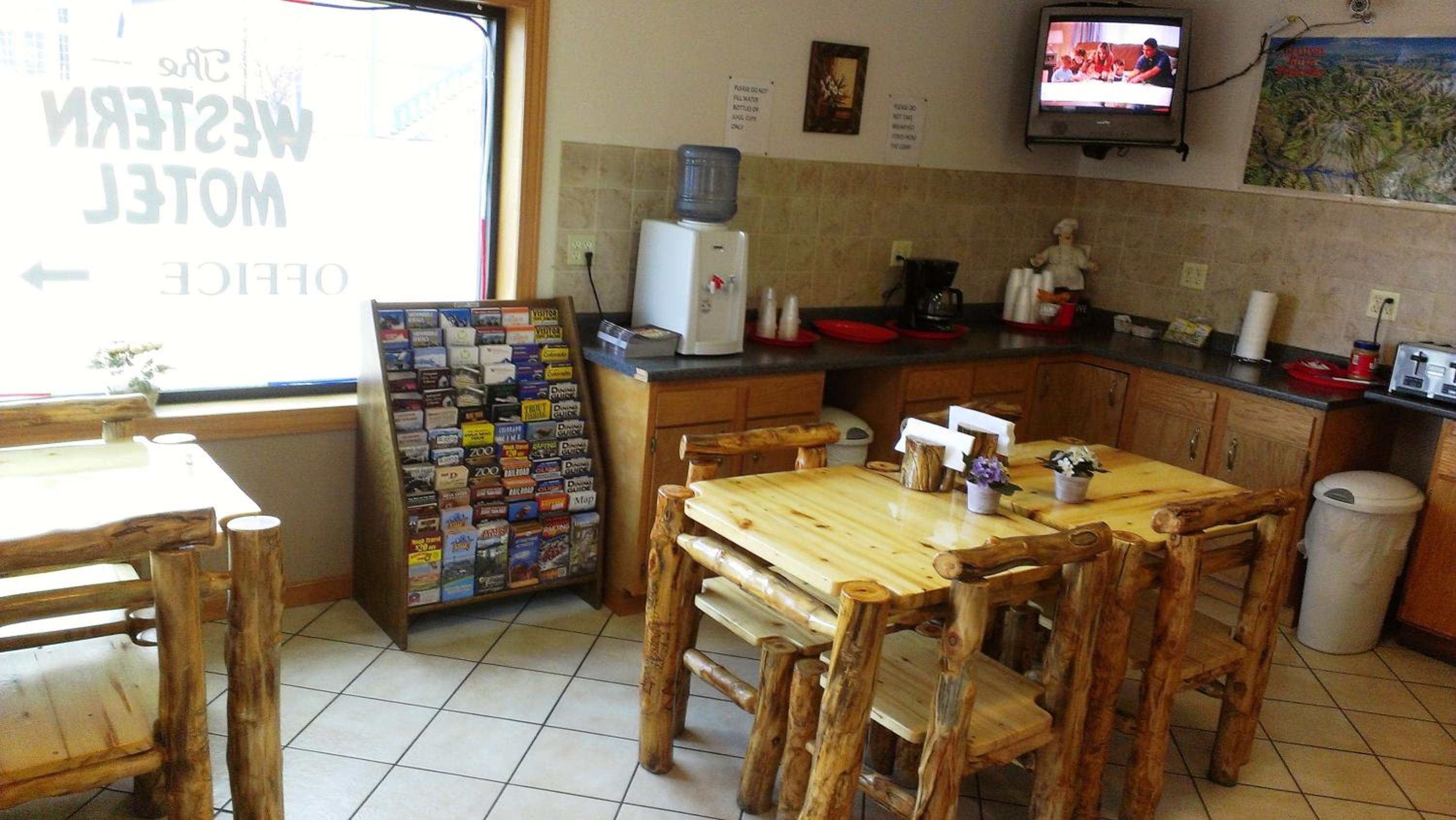 Gunnison Vacations - Western Motel - Property Image 2