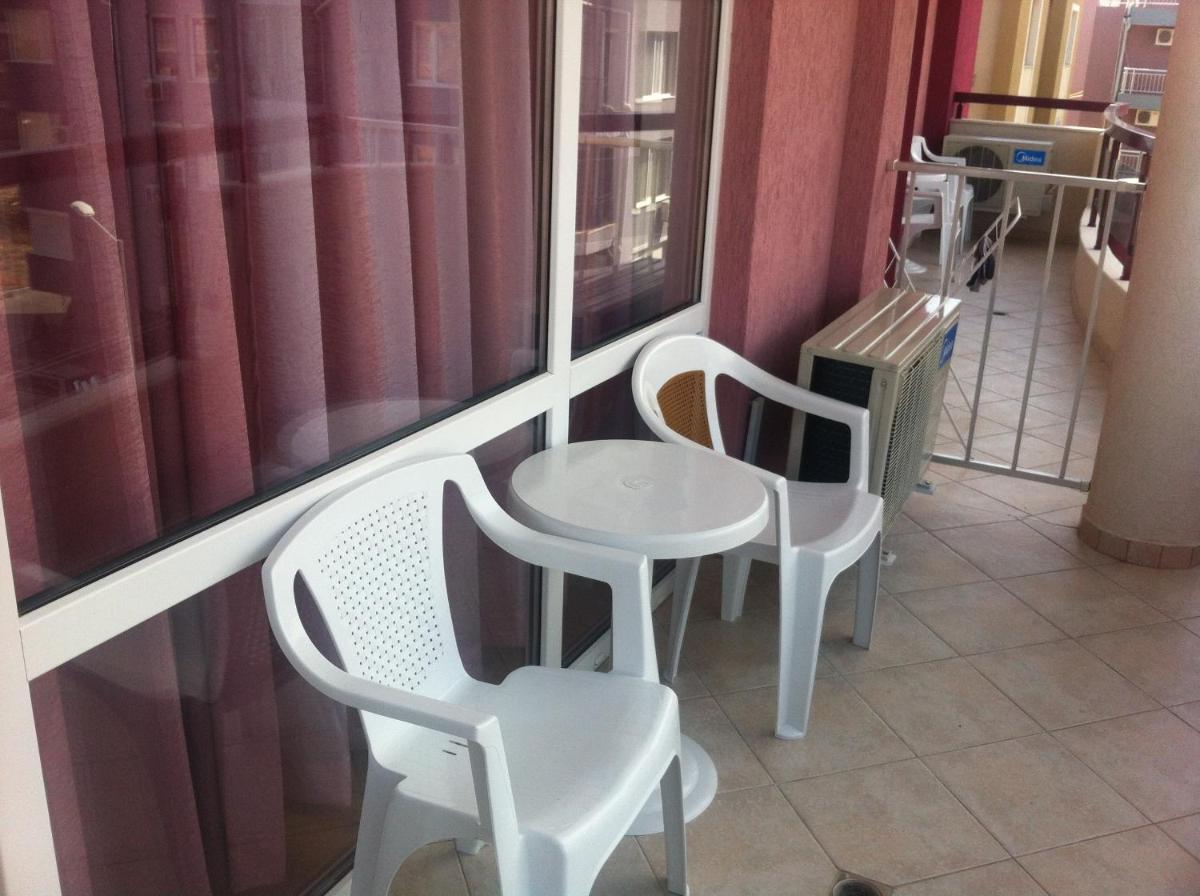 balcony
