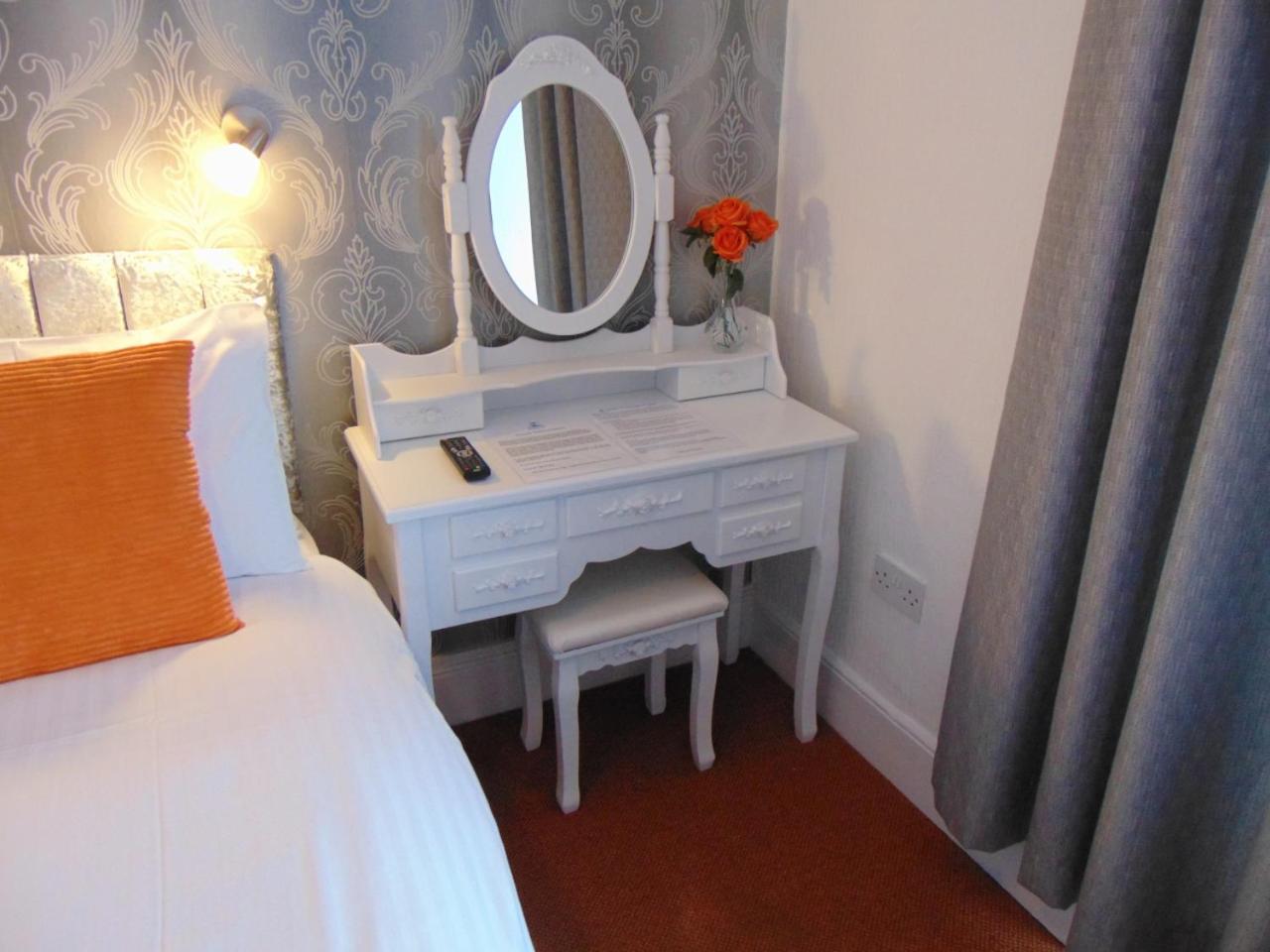 Seacroft Guest House