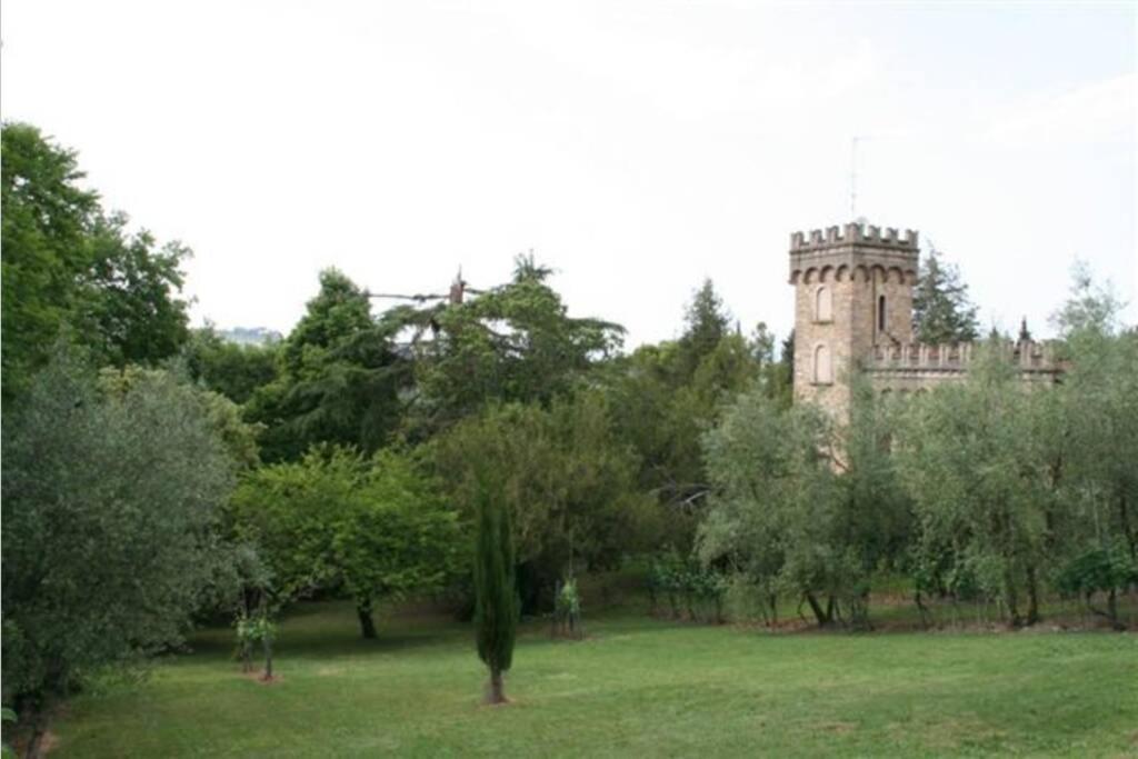 CASA LA TORRE un castello alle porte di Firenze