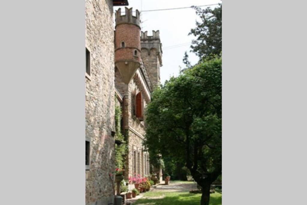 CASA LA TORRE un castello alle porte di Firenze