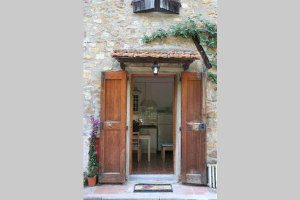 CASA LA TORRE un castello alle porte di Firenze