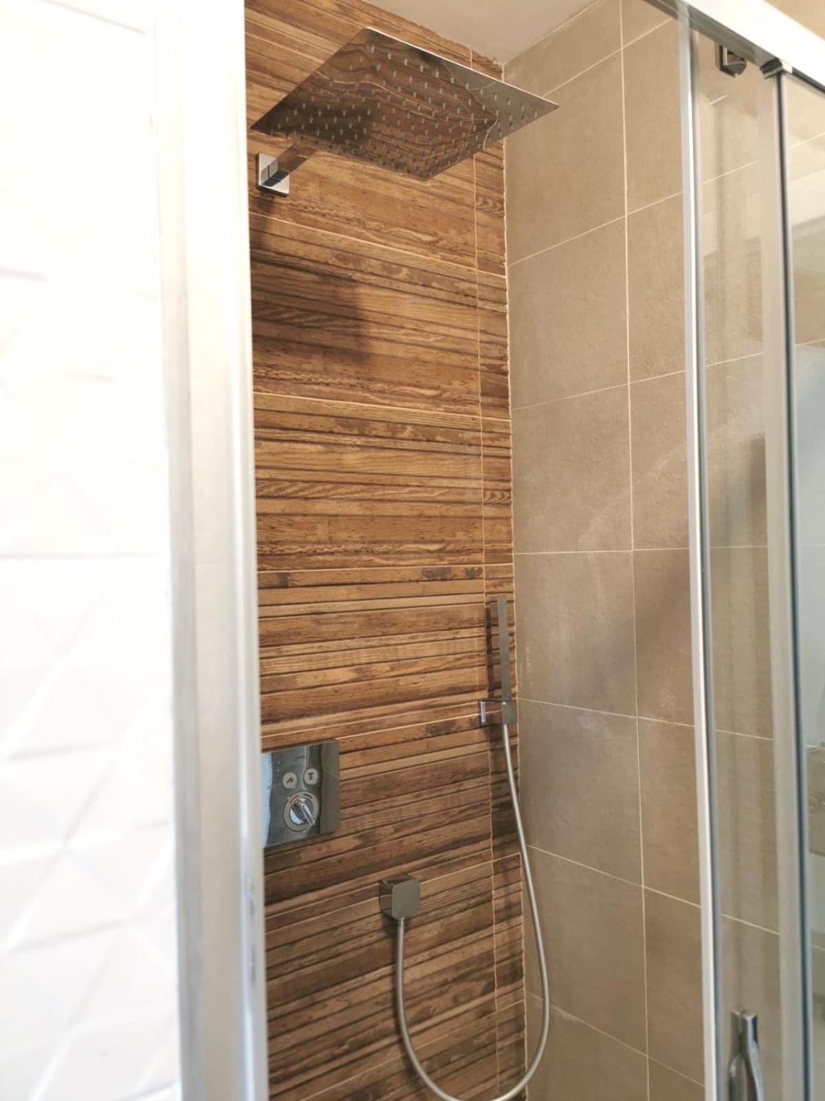Five bedroom house near sandy beach Villa Major view 4
