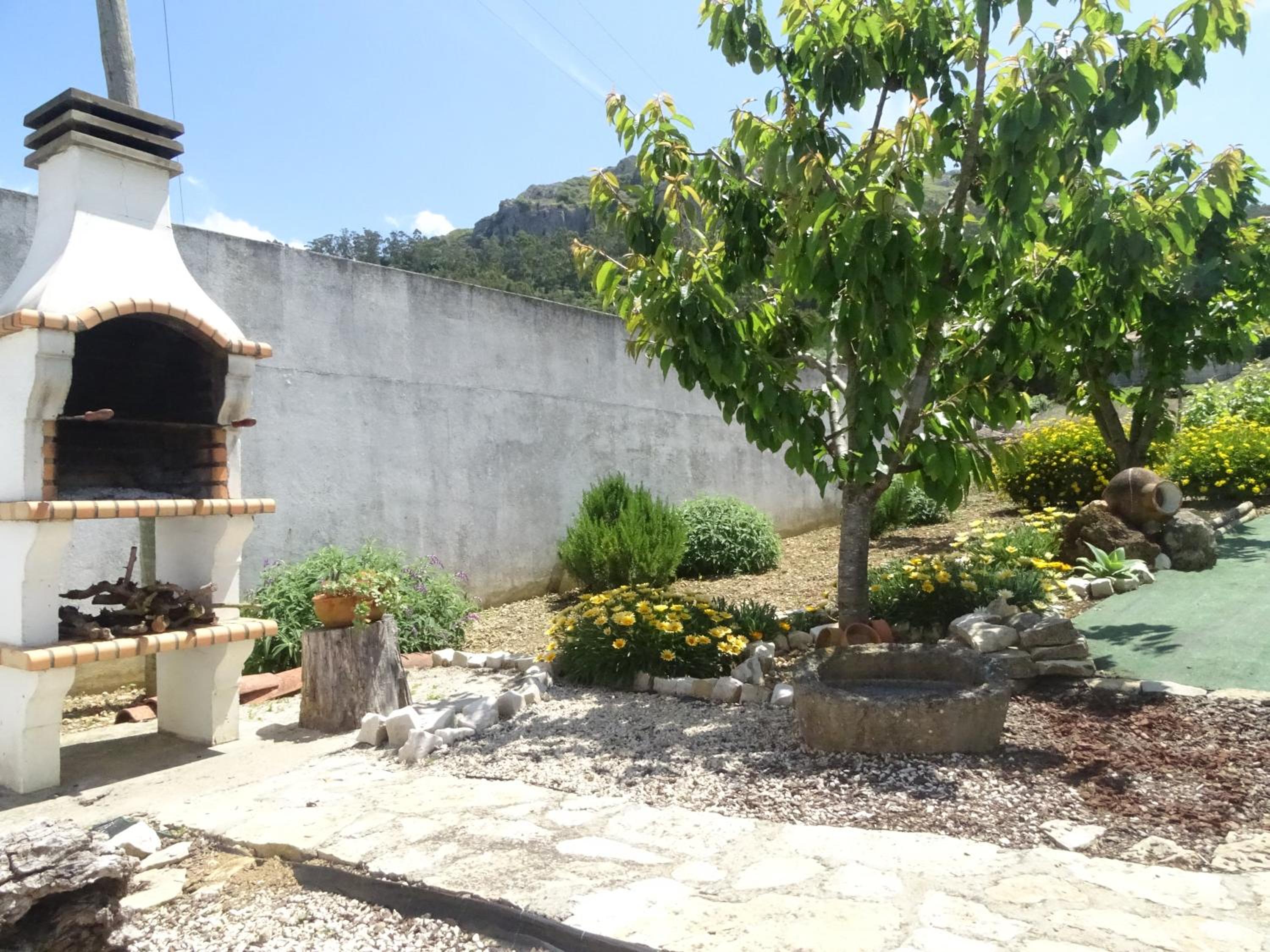 Casa Do Avô In Montejunto view 4