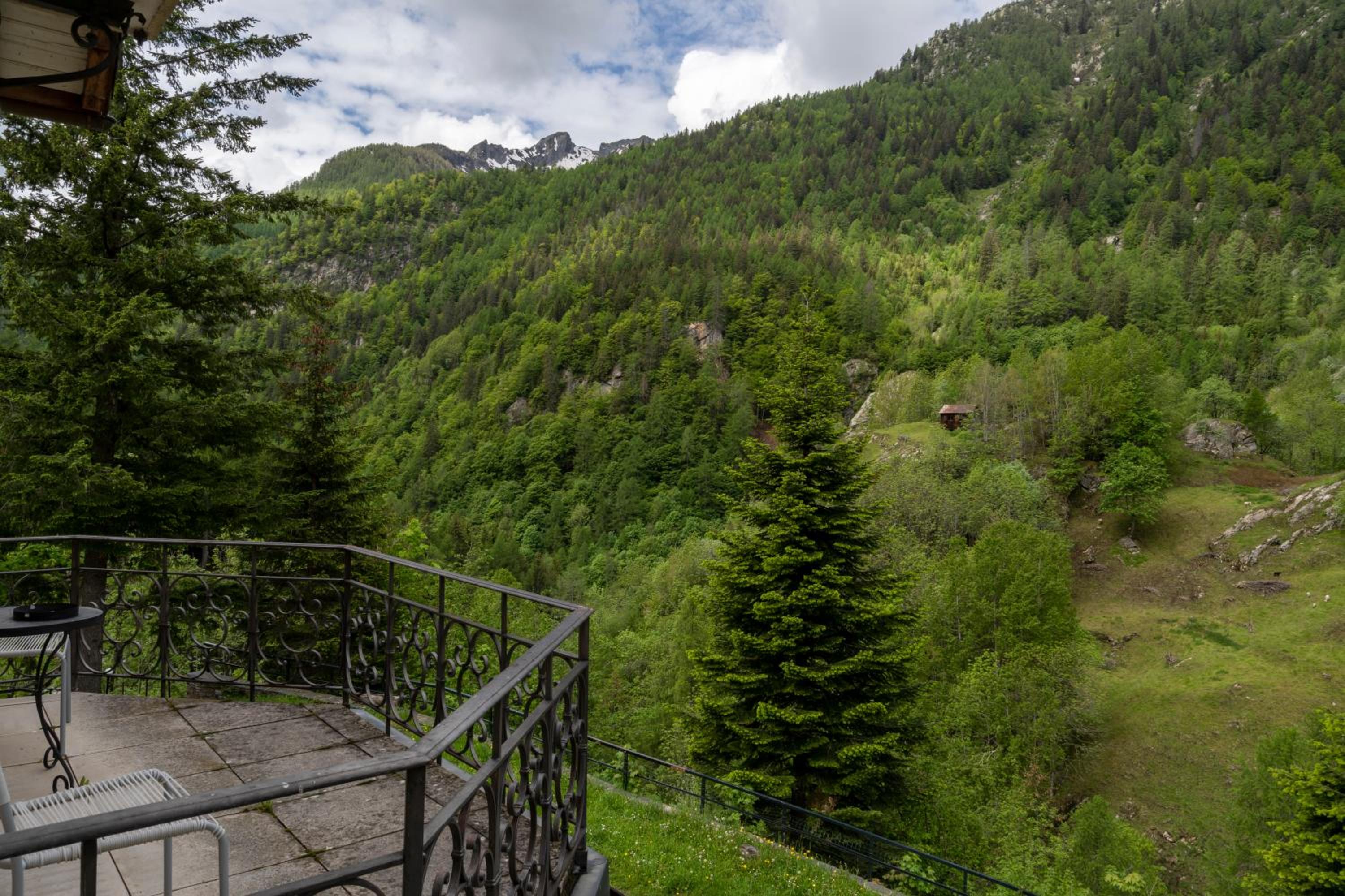 balcony