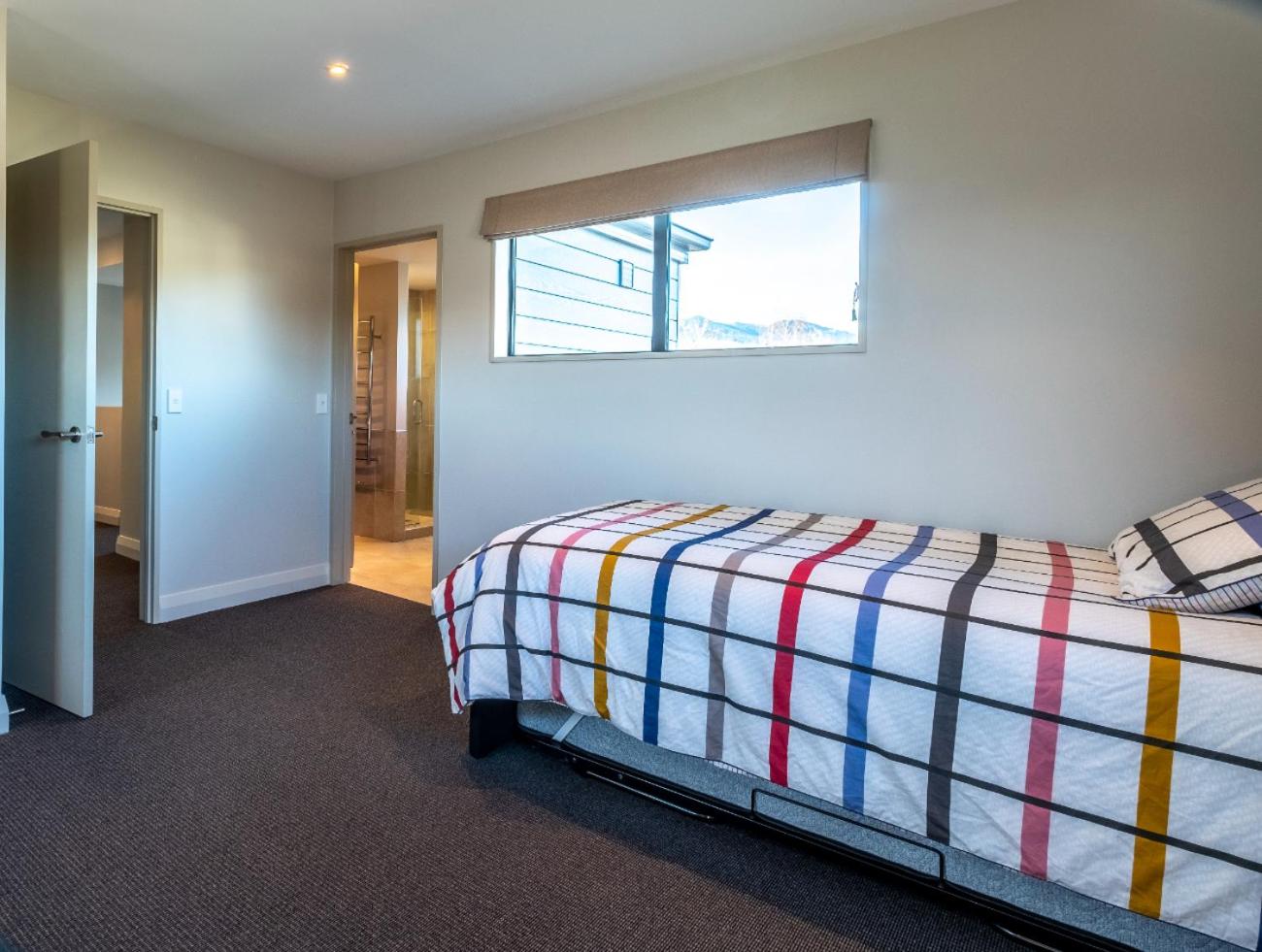 13 St James Avenue view 2