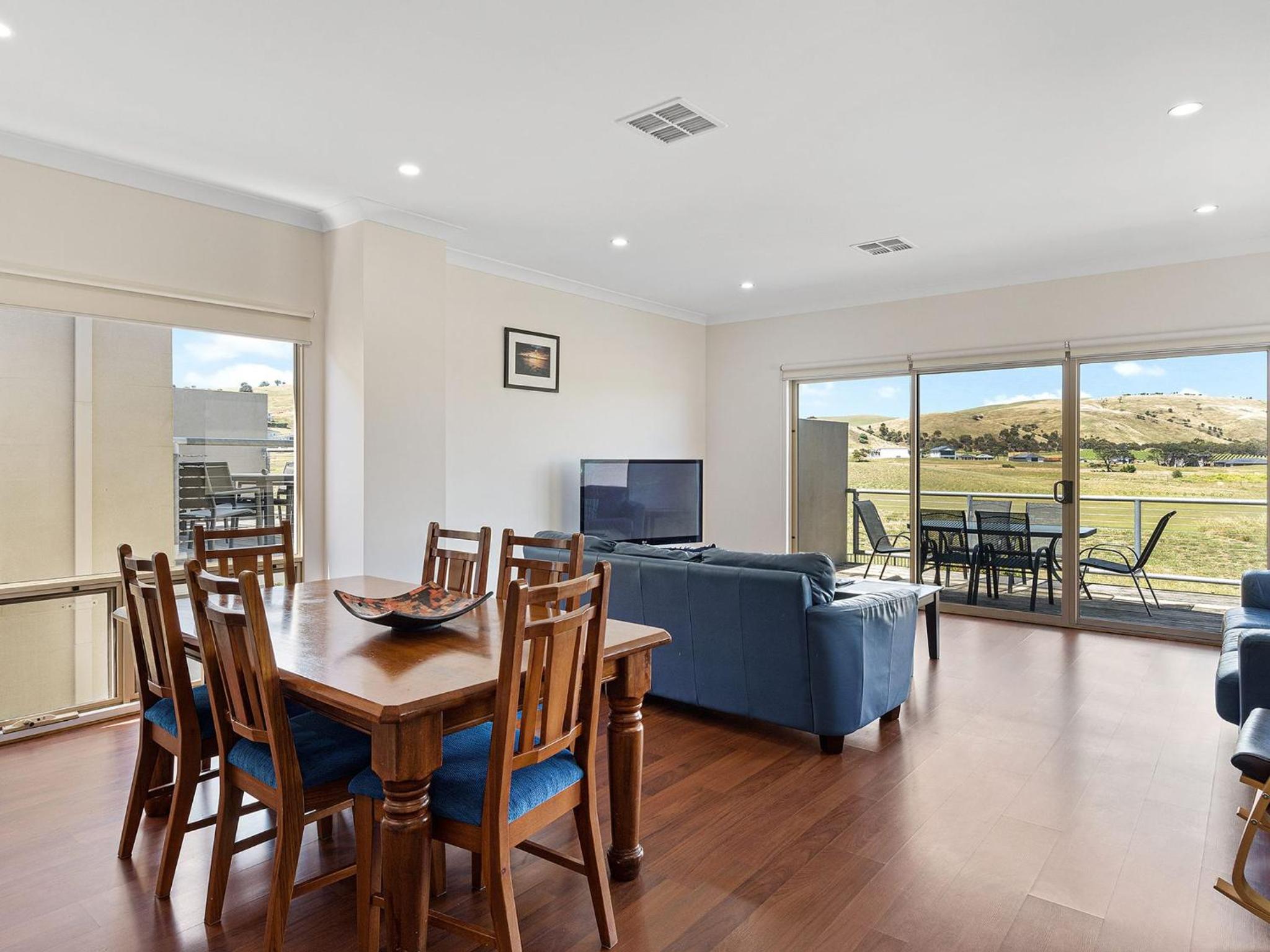 26 45 St Andrews Boulevard view 3