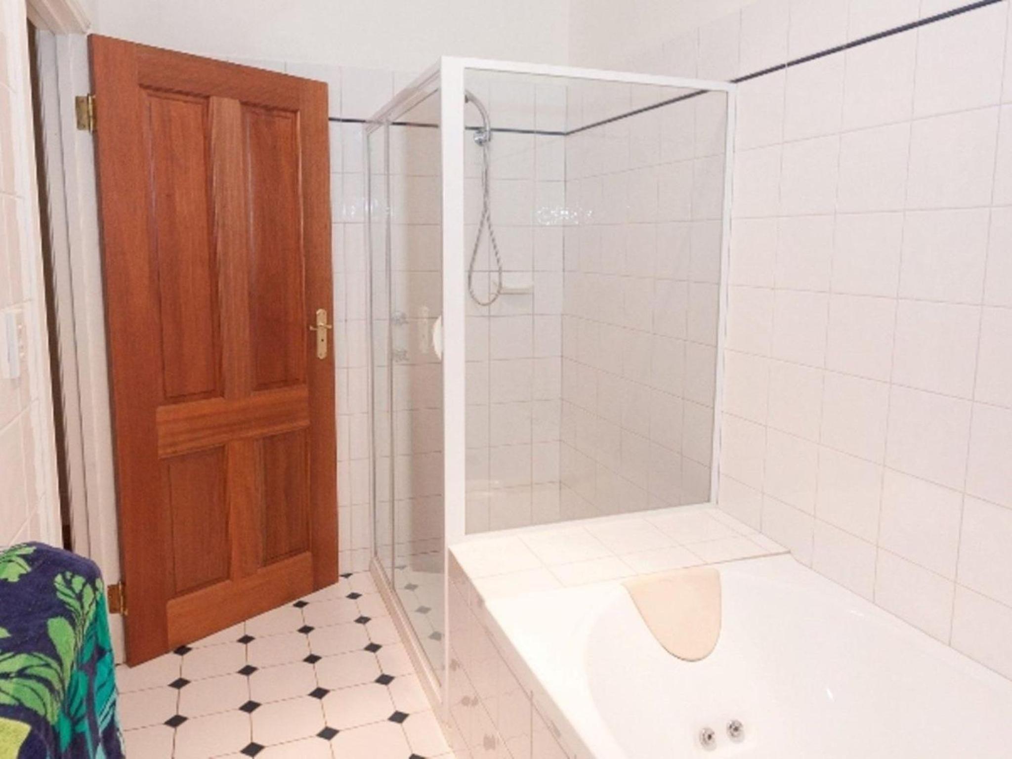3 Banksia Court view 3