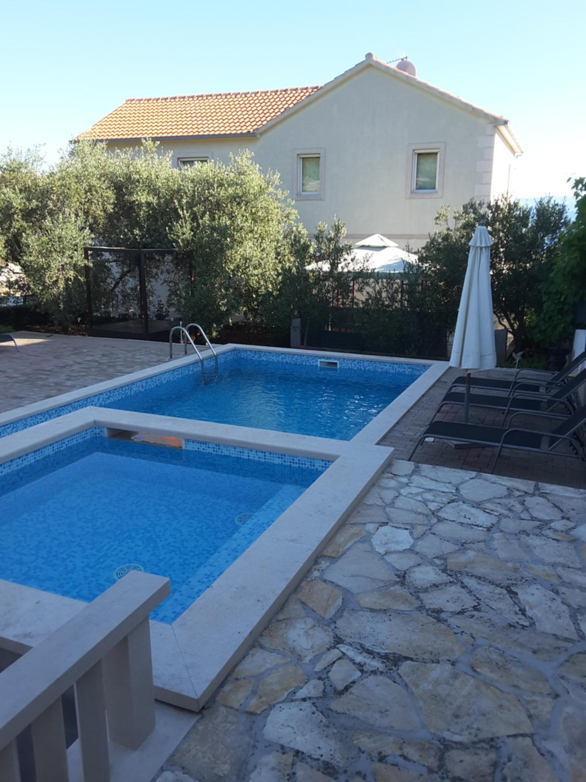 Apartments Nives