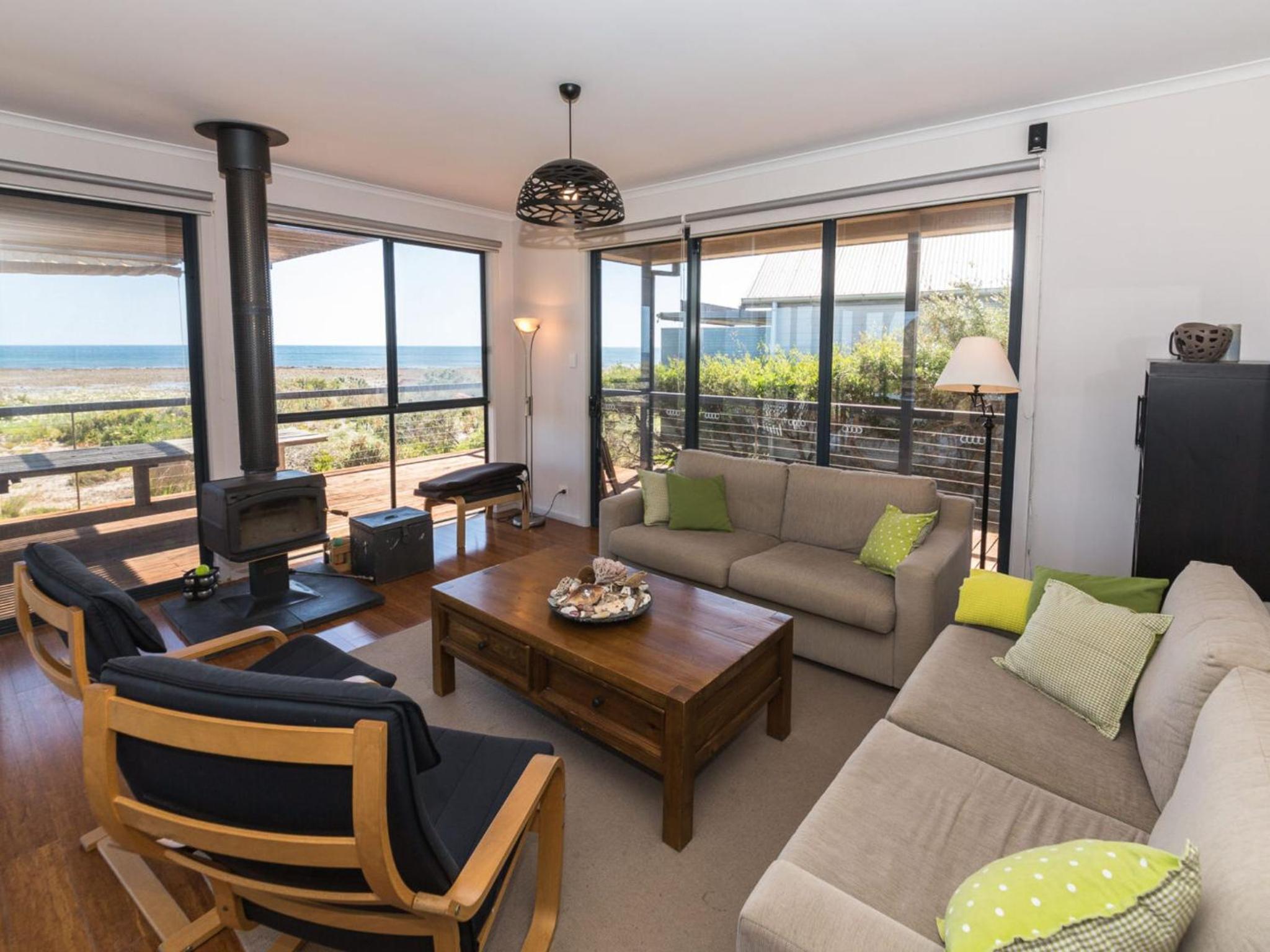 20 Lady Bay Road