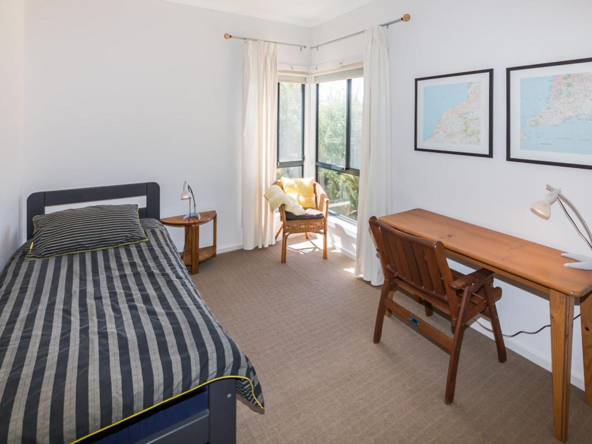 20 Lady Bay Road
