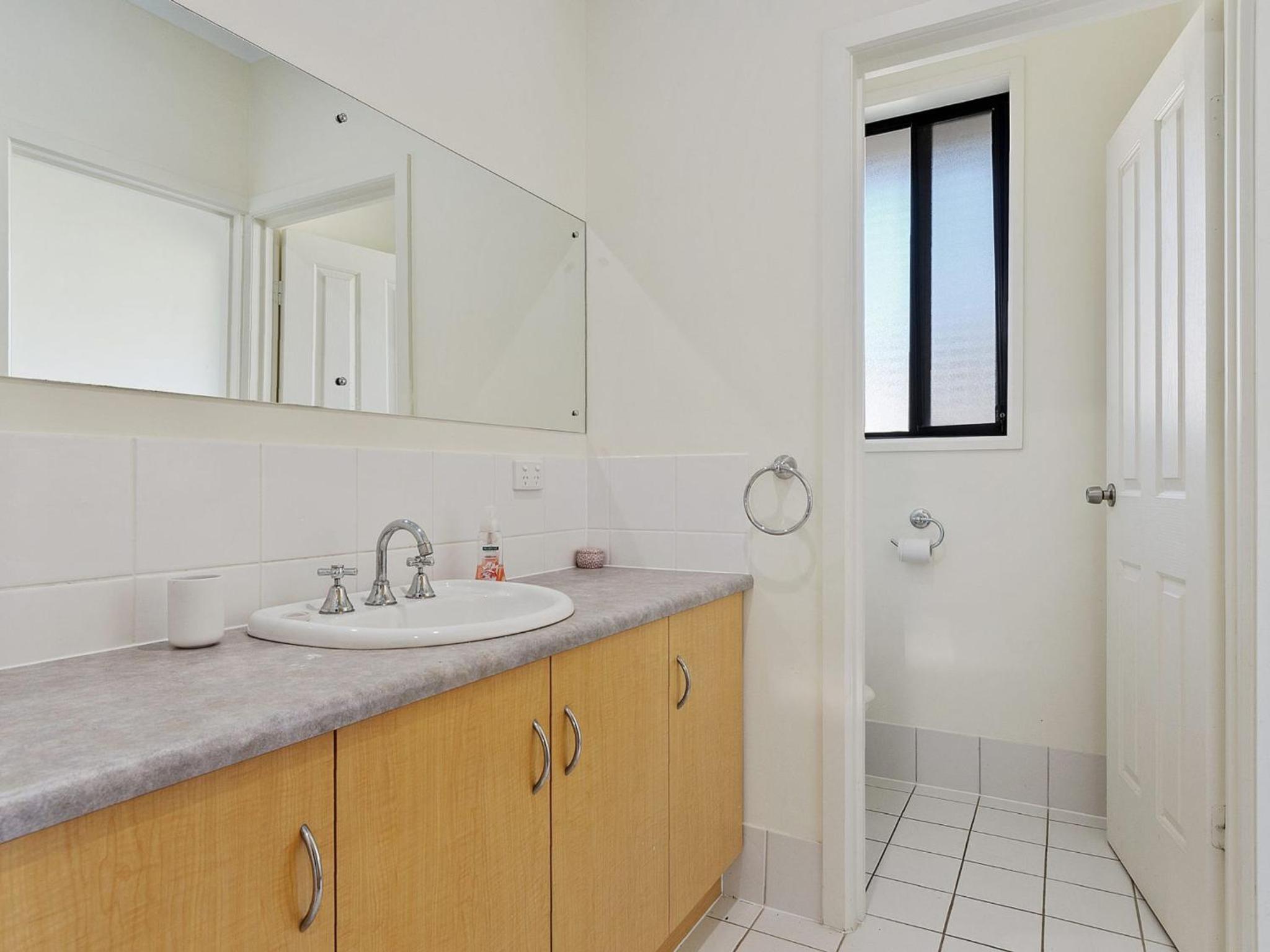 18 Turnberry Drive