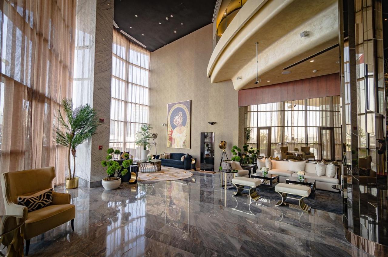 Royal Club By RVHR, Paramount Tower B, Business Bay
