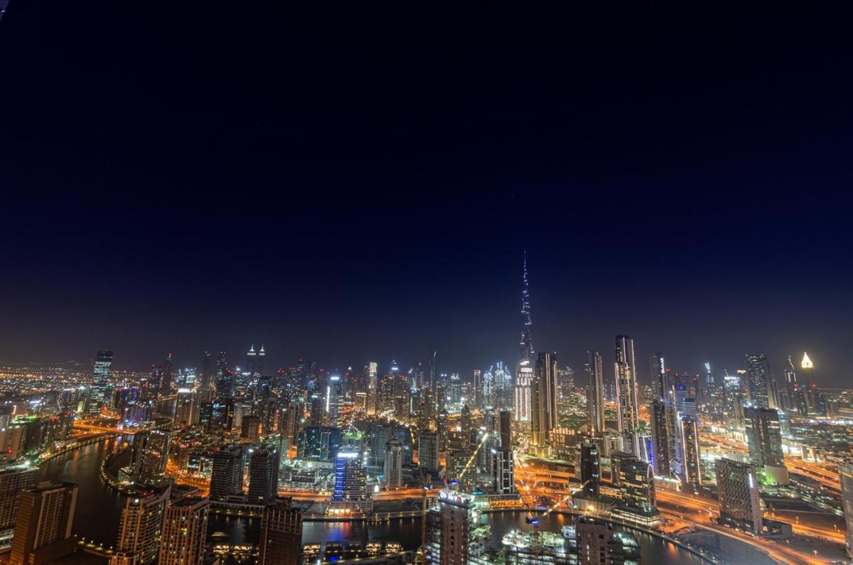 Royal Club By RVHR, Paramount Tower B, Business Bay