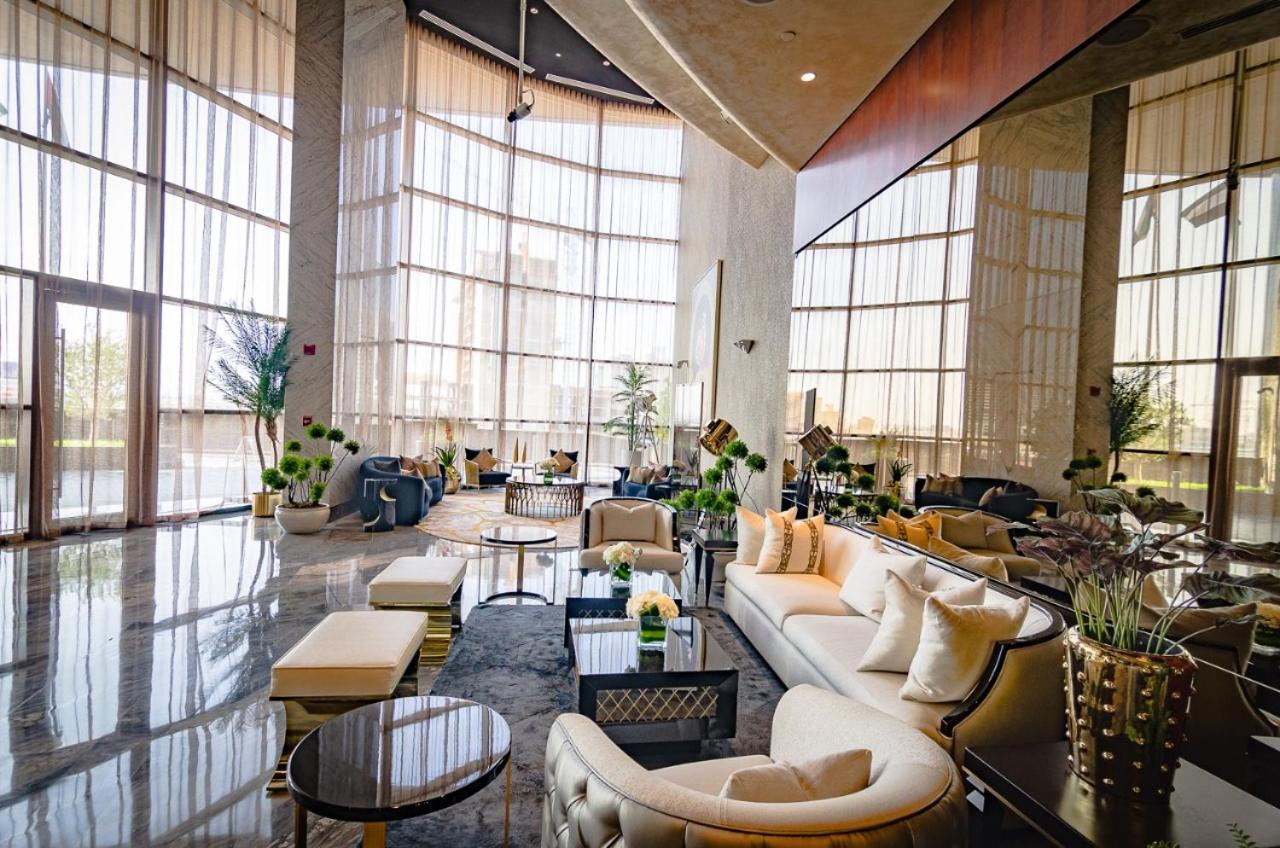 Royal Club By RVHR, Paramount Tower B, Business Bay