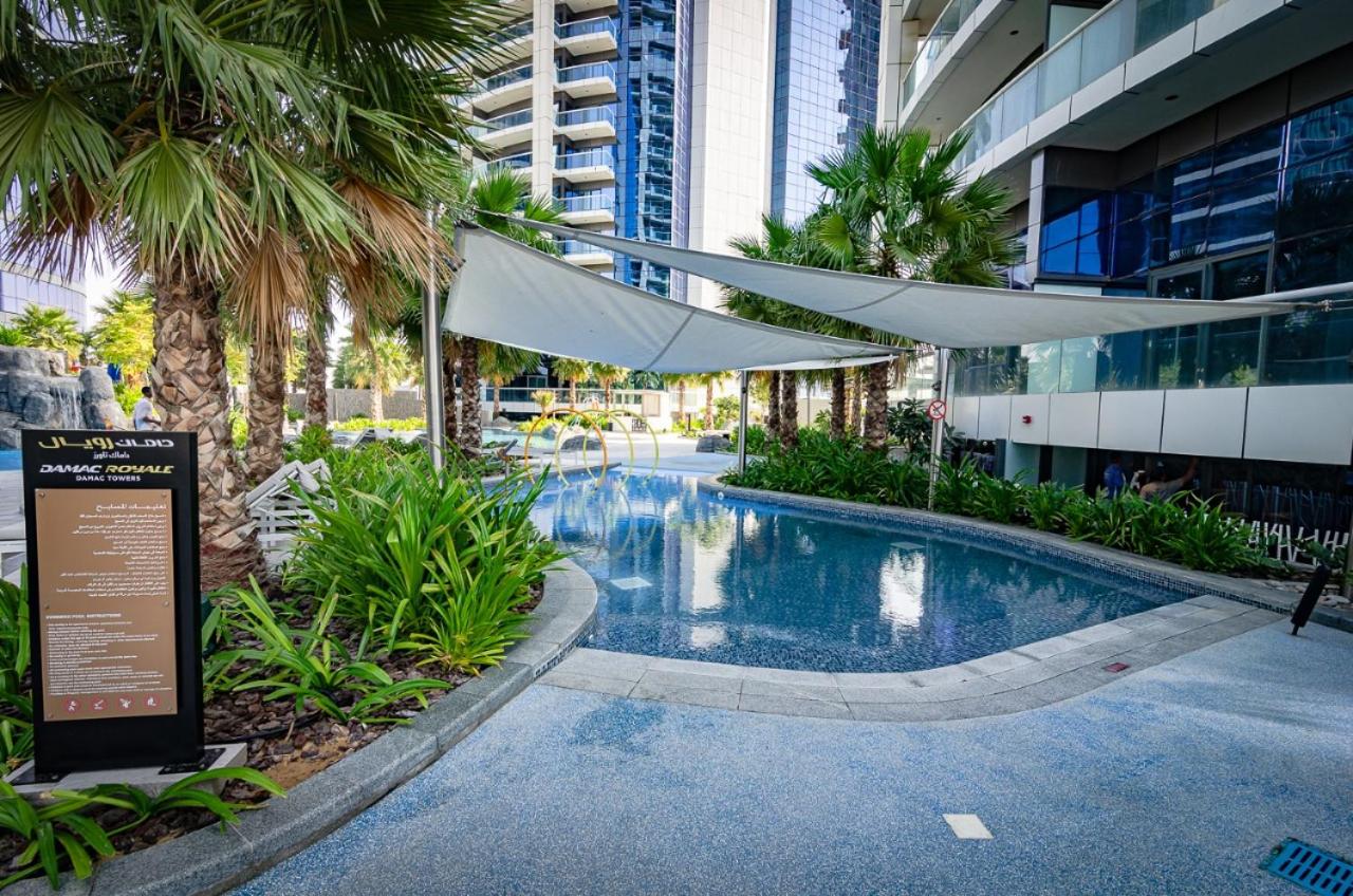 Royal Club By RVHR, Paramount Tower B, Business Bay