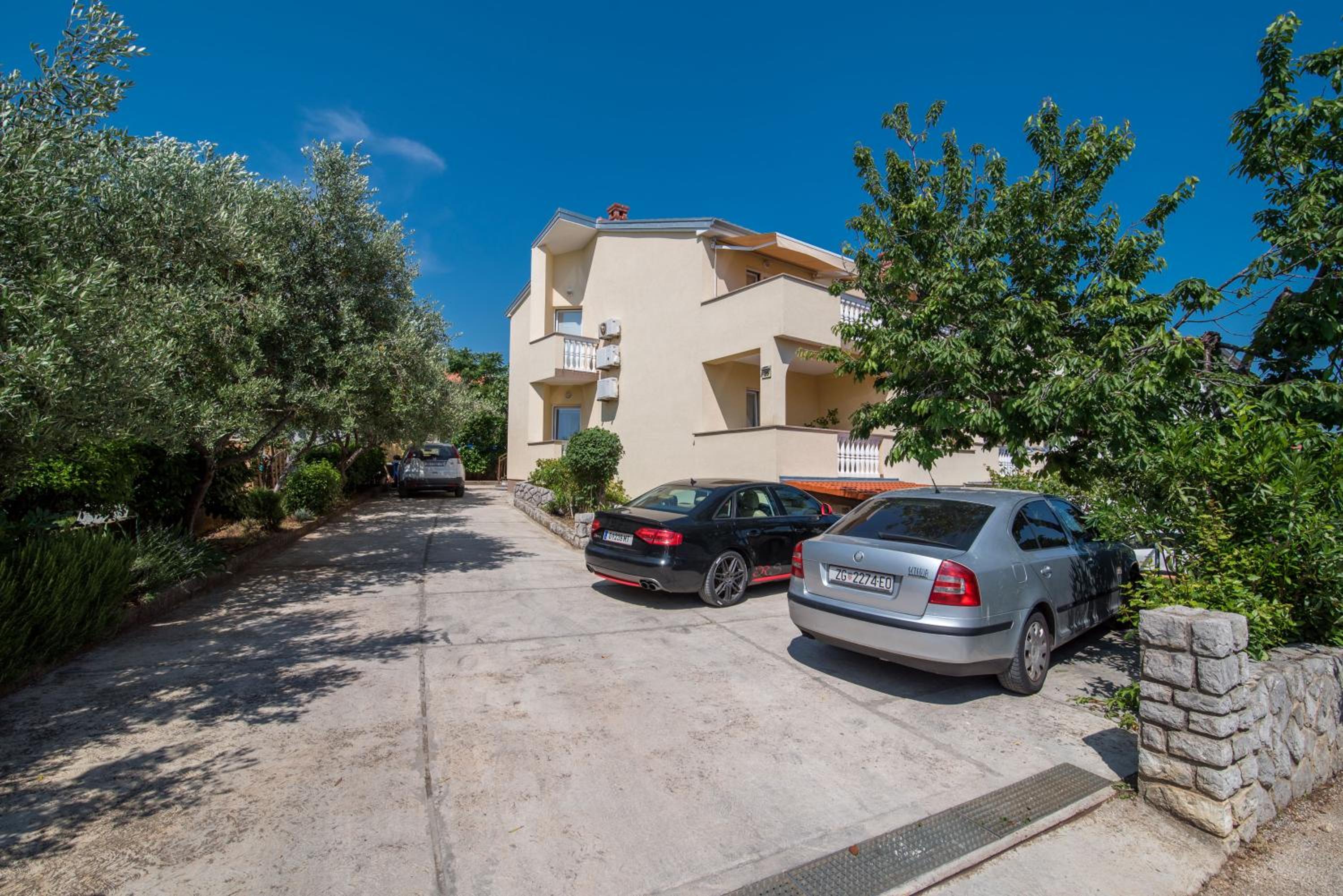 Apartmants Bogdanic Krk II view 3