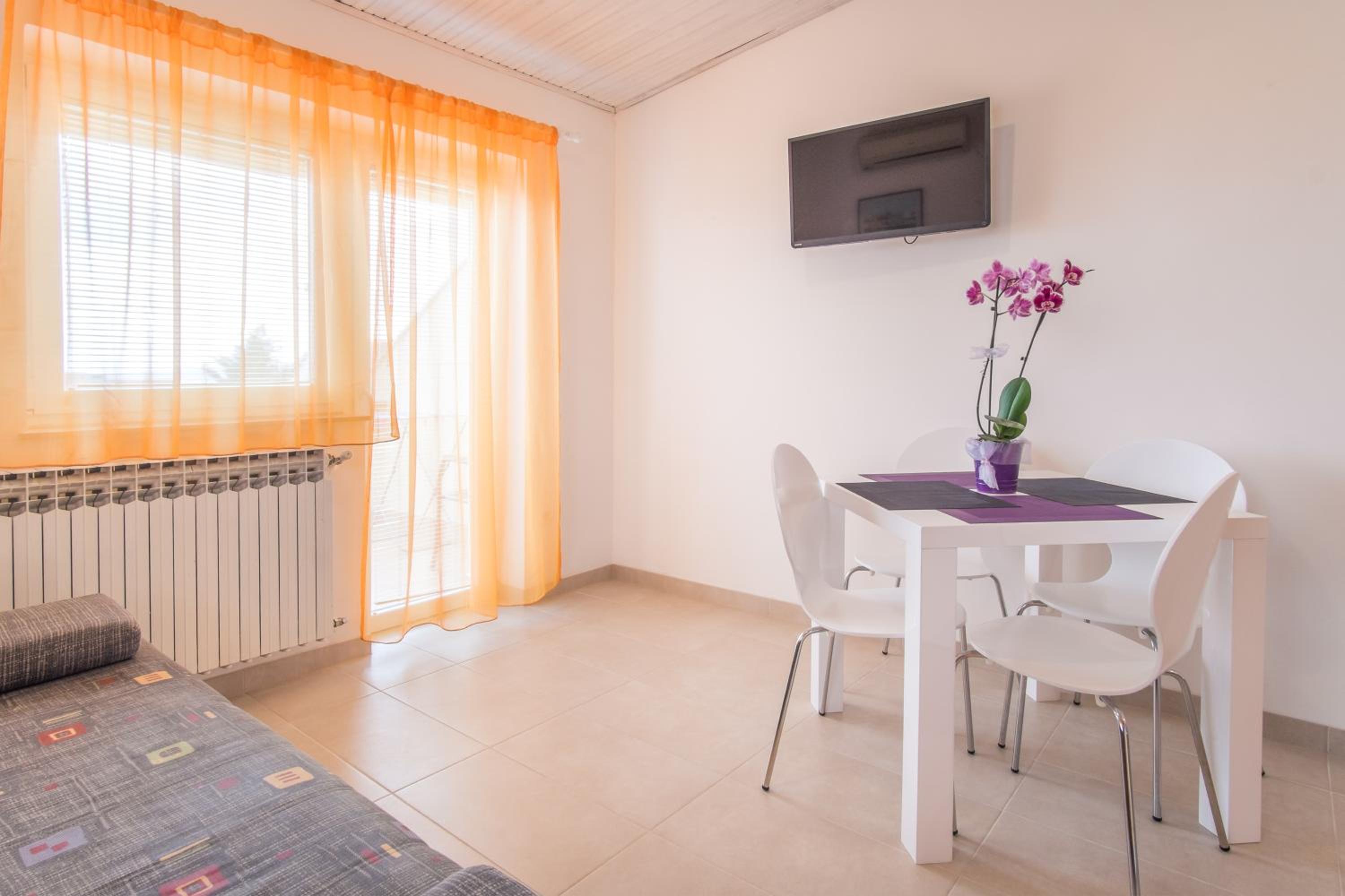 Apartmants Bogdanic Krk II view 5