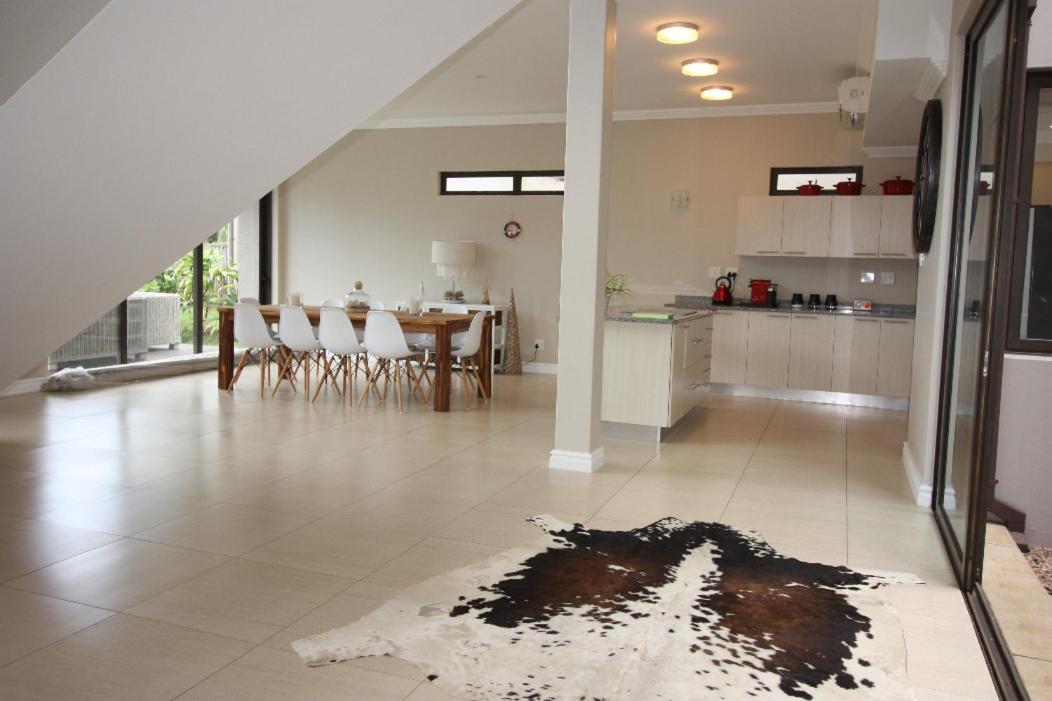 Luxurious 44 Sovereign Sands view 3