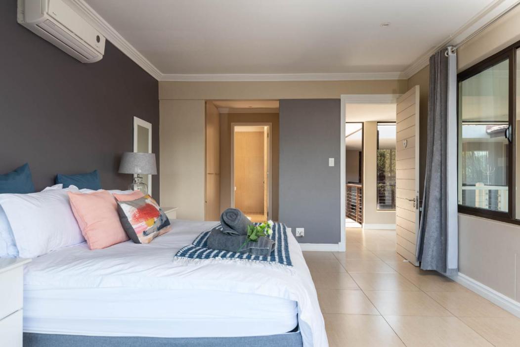 Luxurious 44 Sovereign Sands view 4