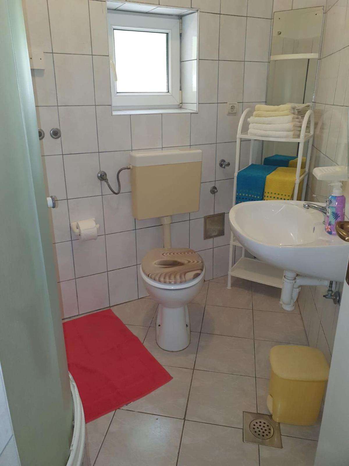 Photo 28