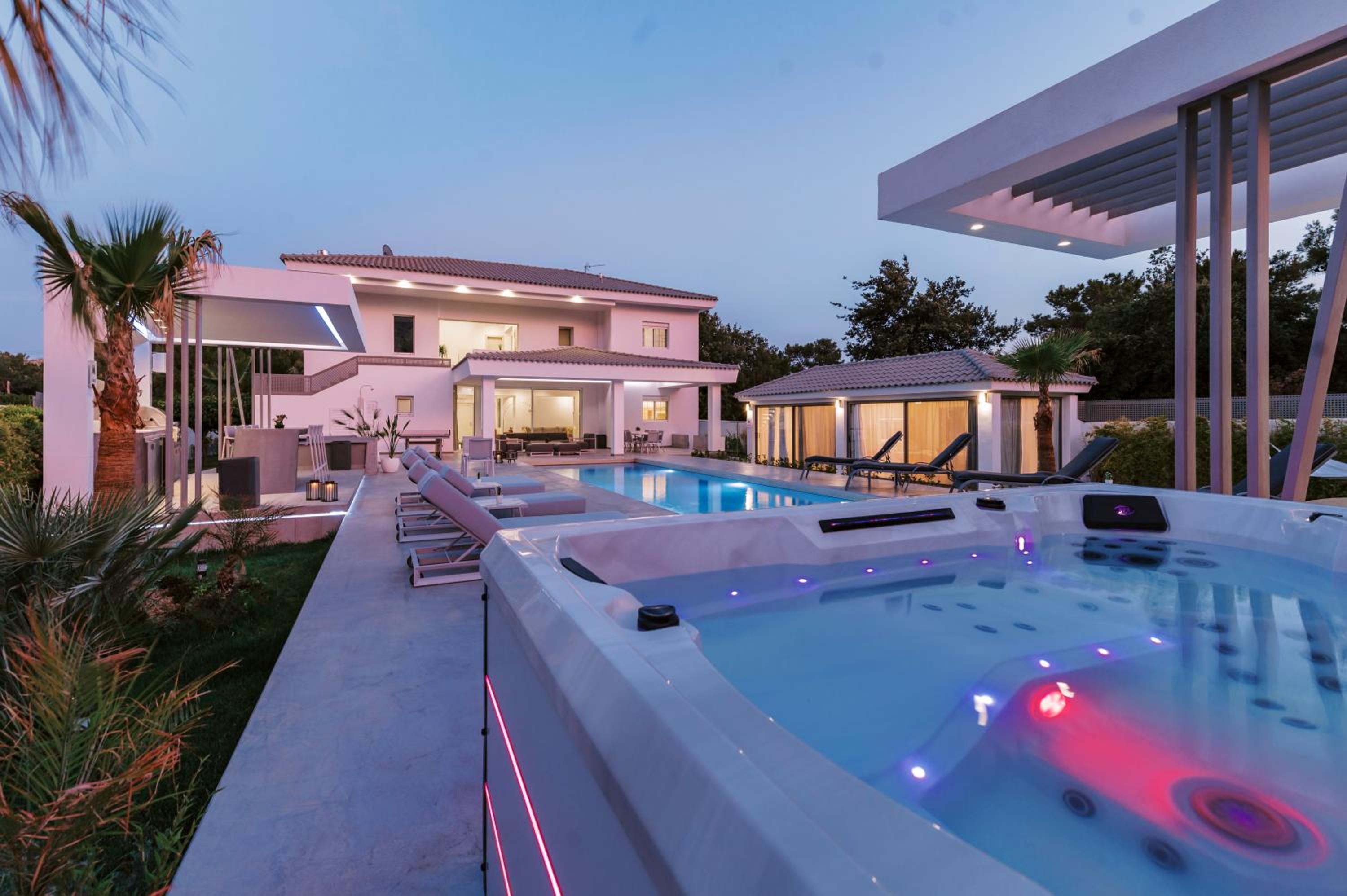 M Mansion photo 4