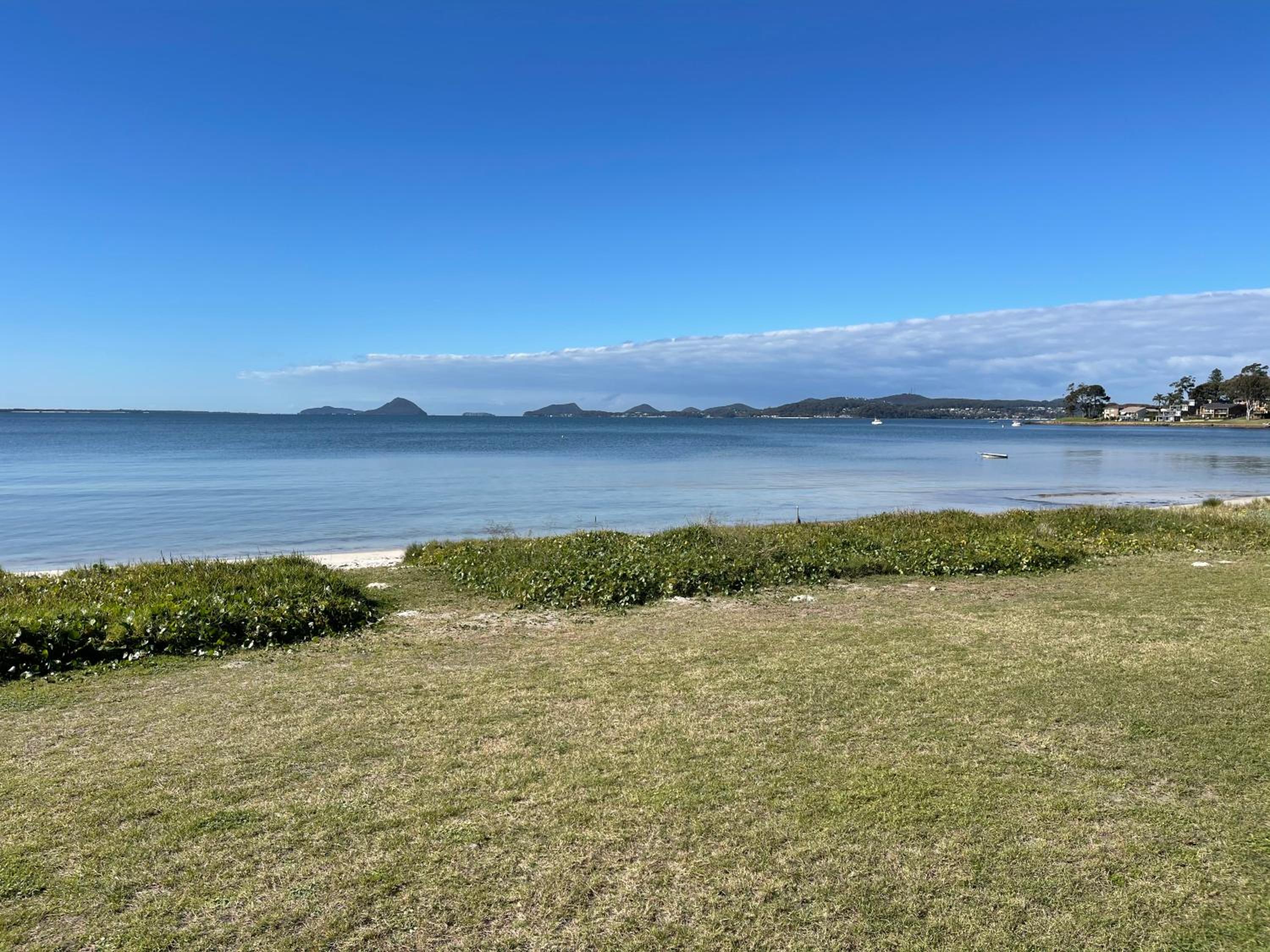 Brontilly at the point Beach front unit perfect for families with Free WiFi
