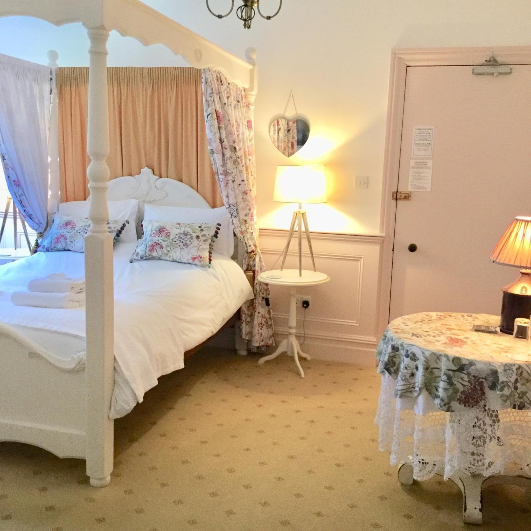 Storrs Gate House B & B No pets Allowed