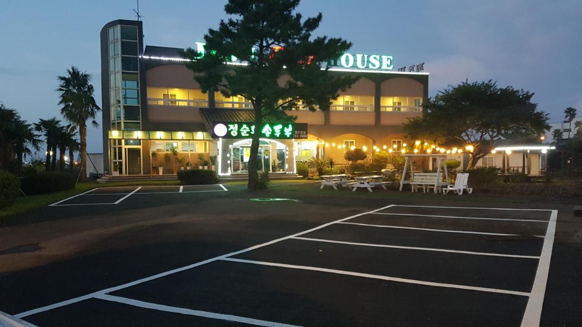 Jeju Feel House