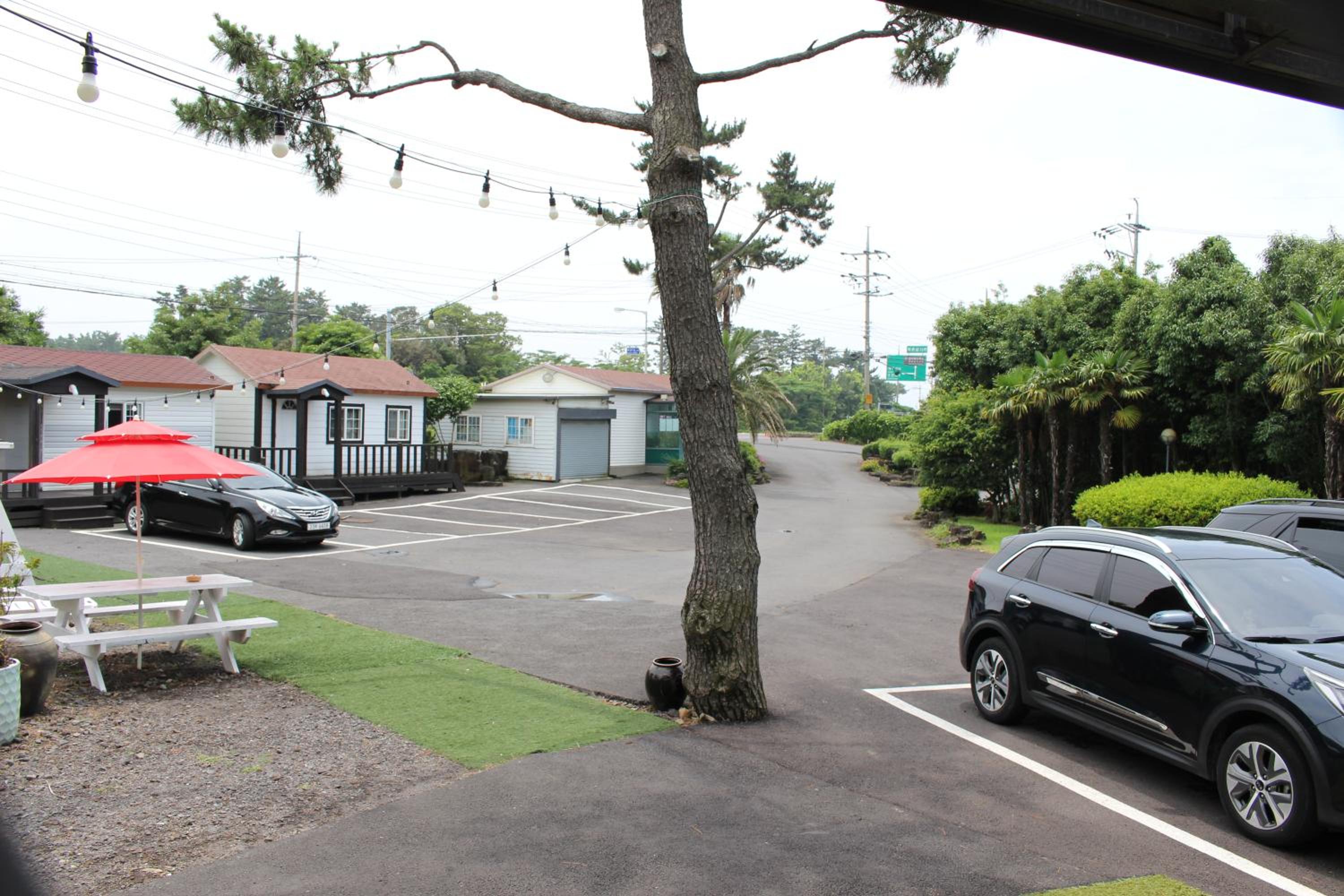 Jeju Feel House