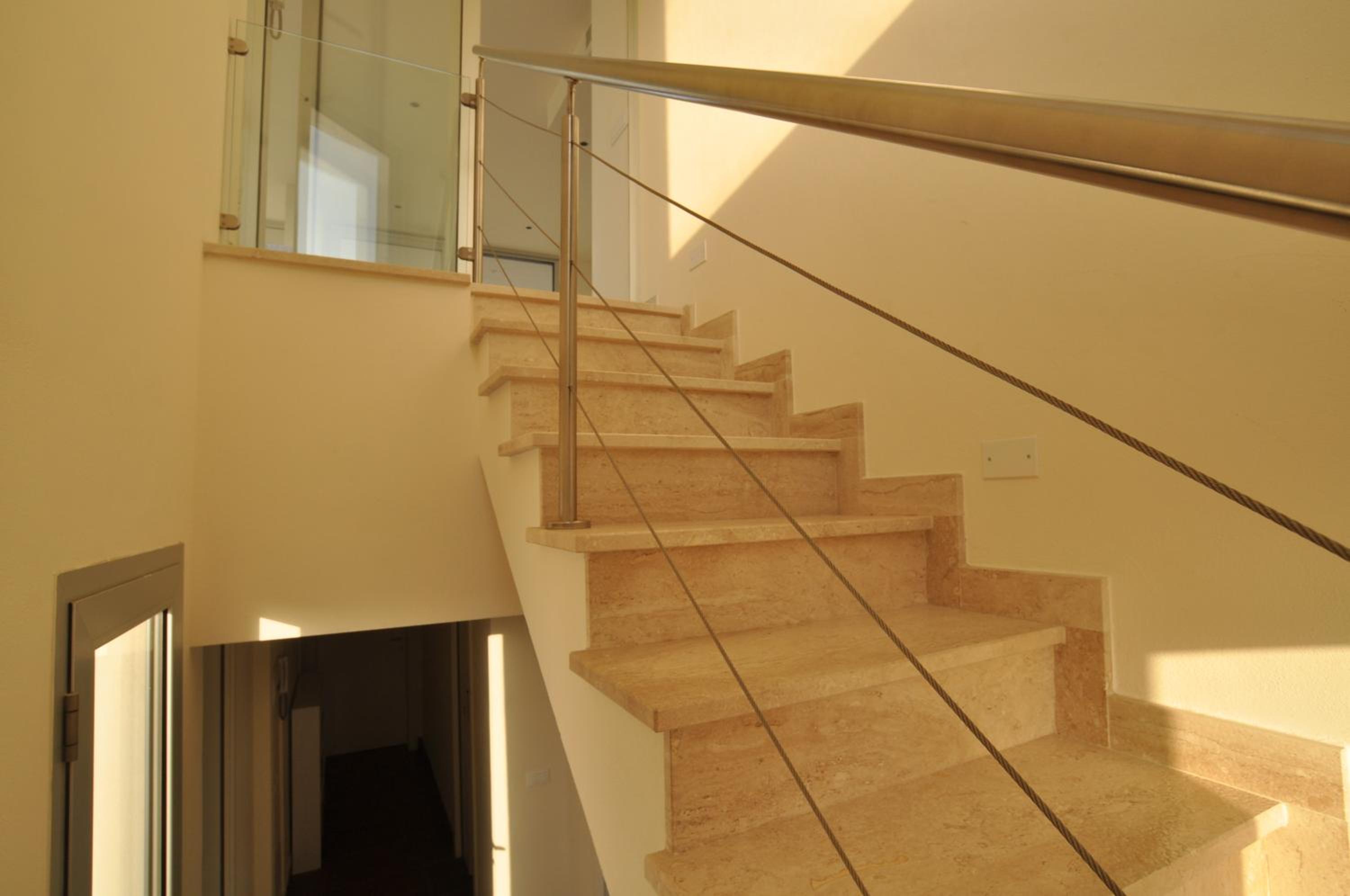 Art House Quartu - Margine Rosso