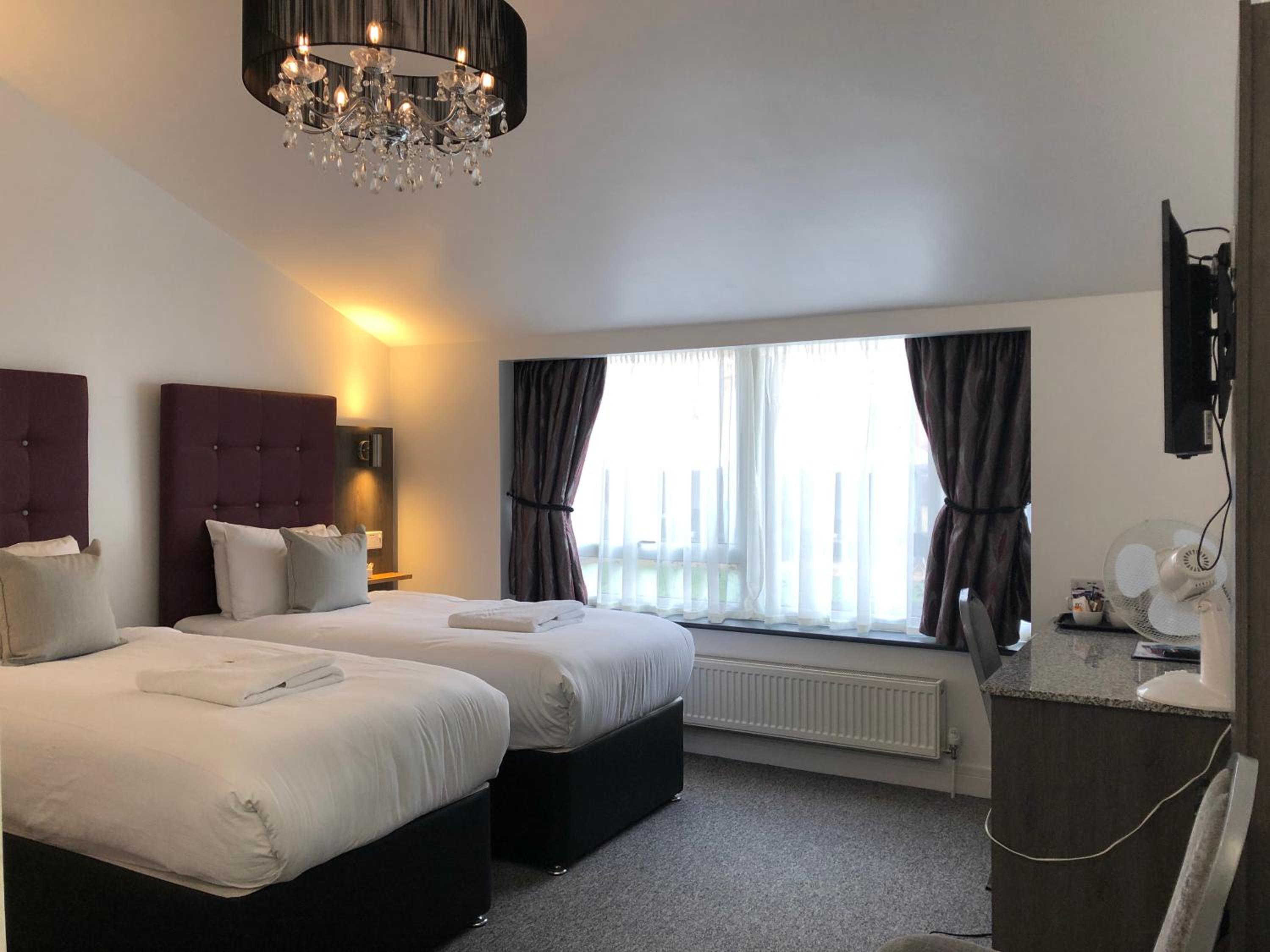 Newmarket Vacations - Kings Hotel - Property Image 1