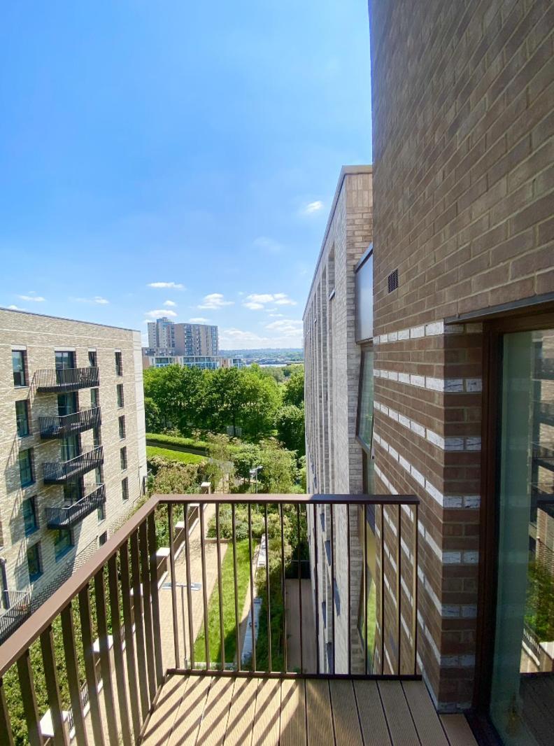Air London City Airport 2 Bedroom Apartment view 5