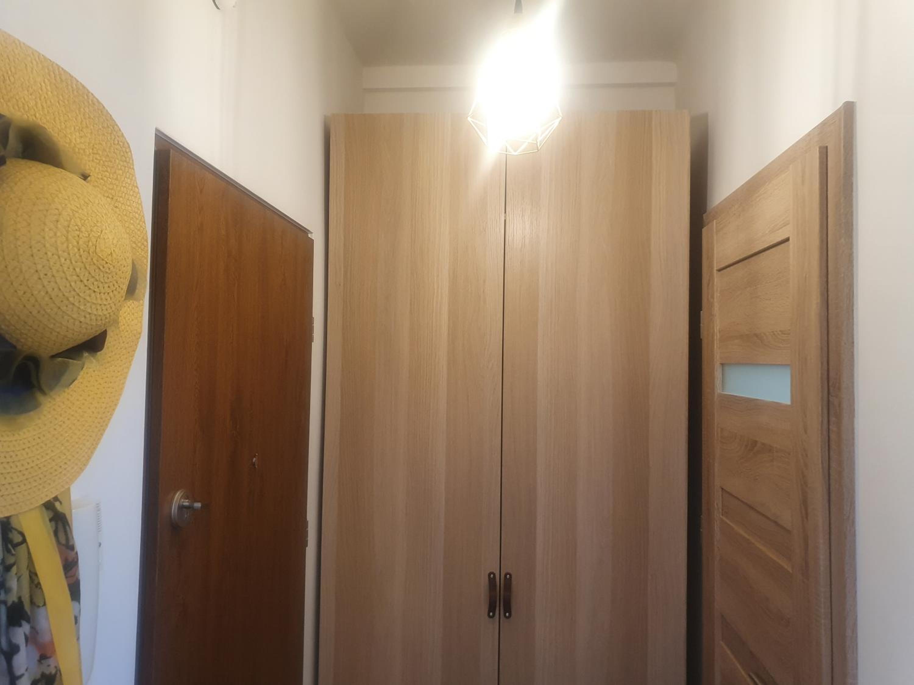 Flat Femina Street view 5